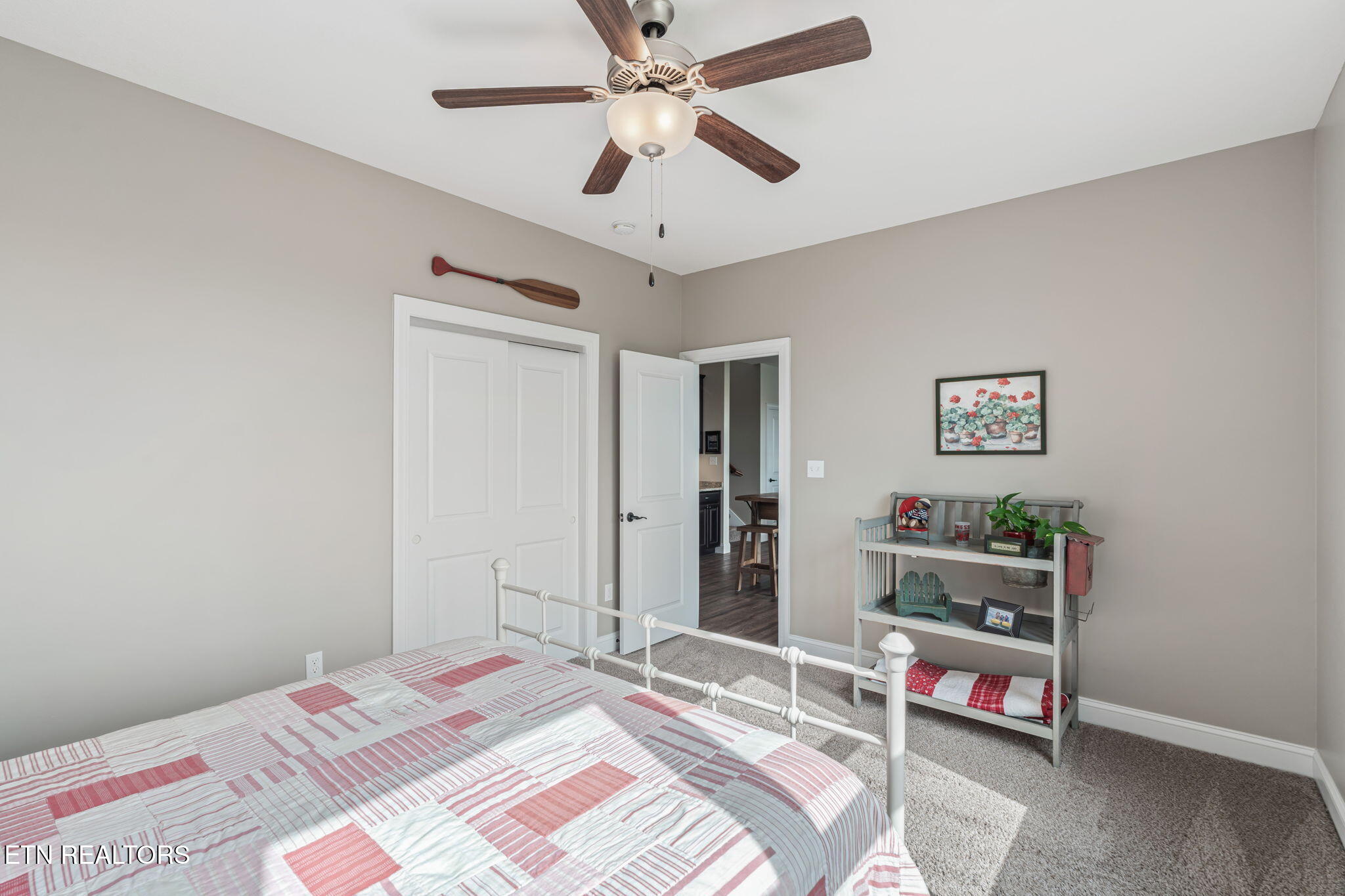 148 Smokeys Point Lafollette TN 37766