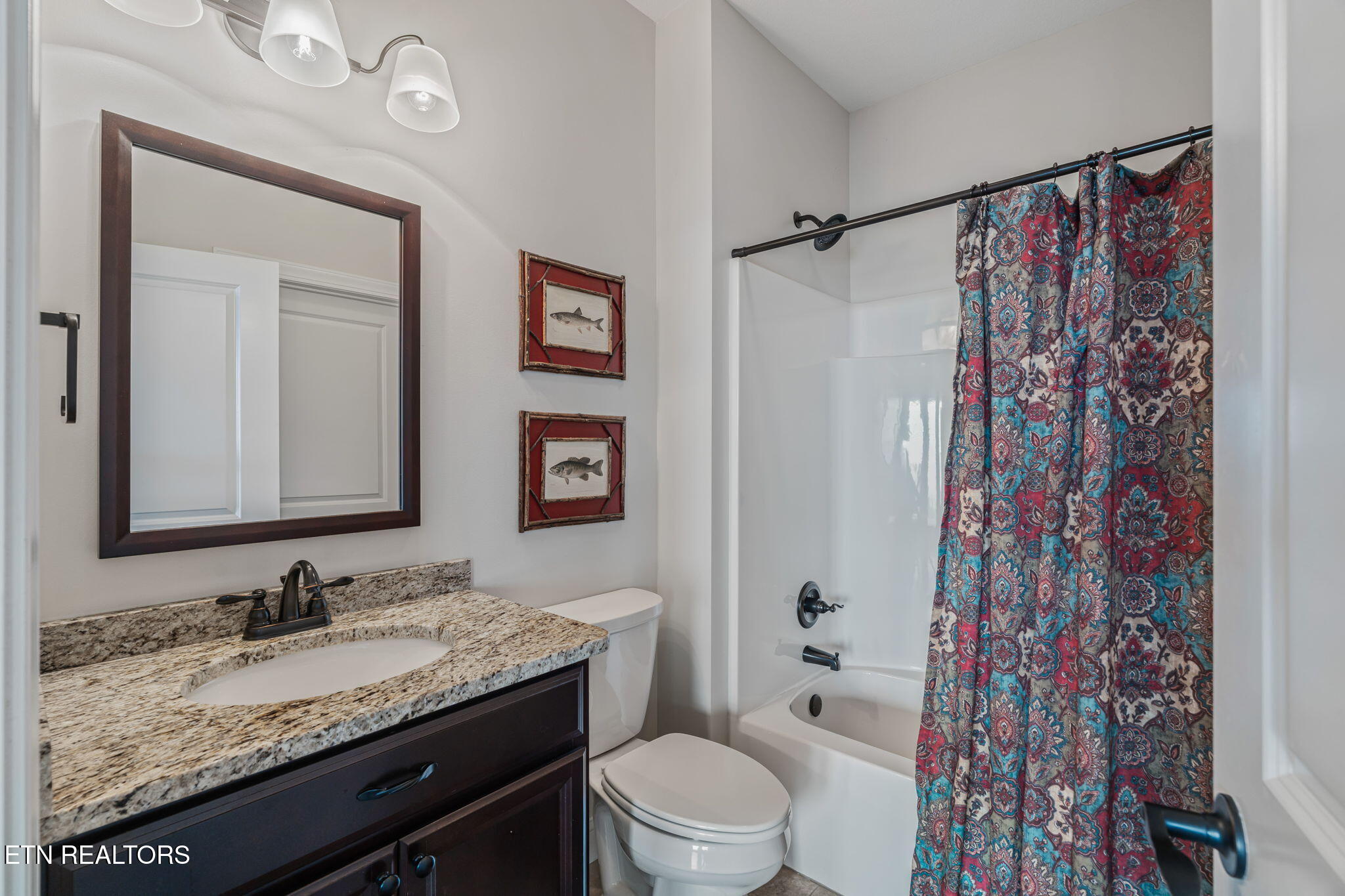 148 Smokeys Point Lafollette TN 37766