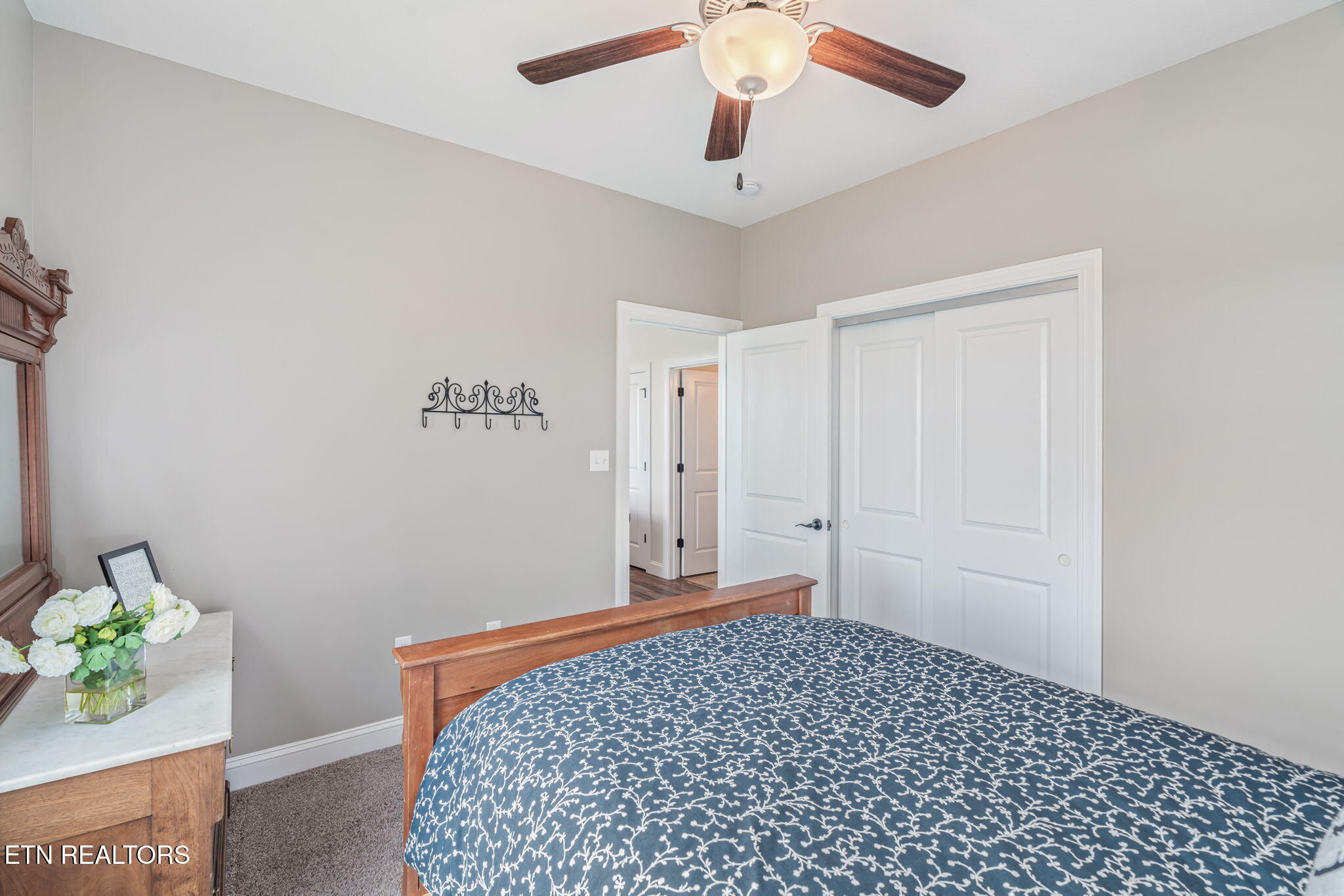 148 Smokeys Point Lafollette TN 37766