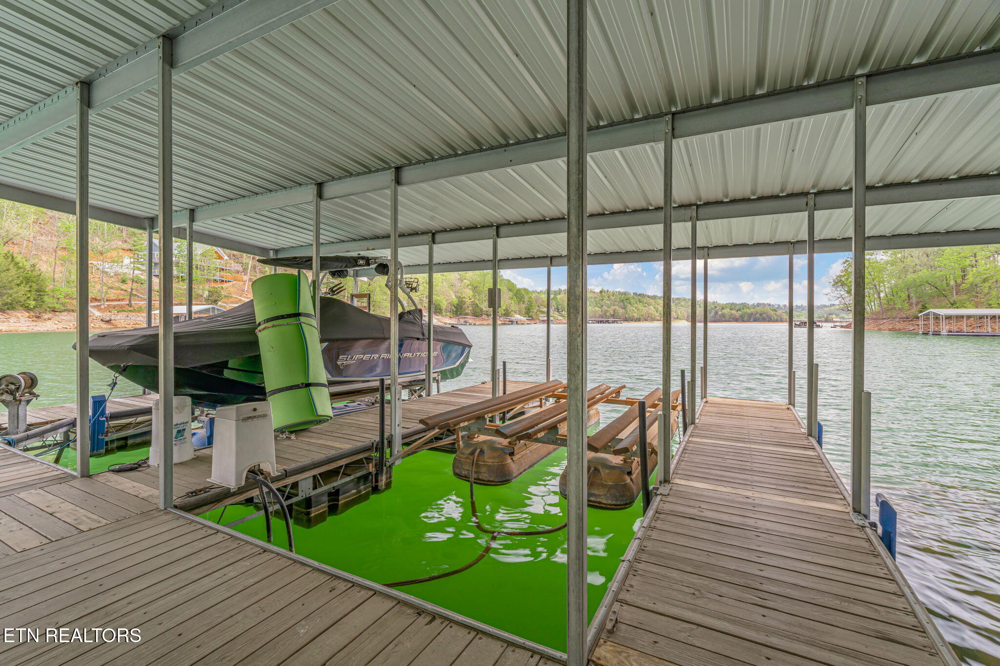 148 Smokeys Point Lafollette TN 37766