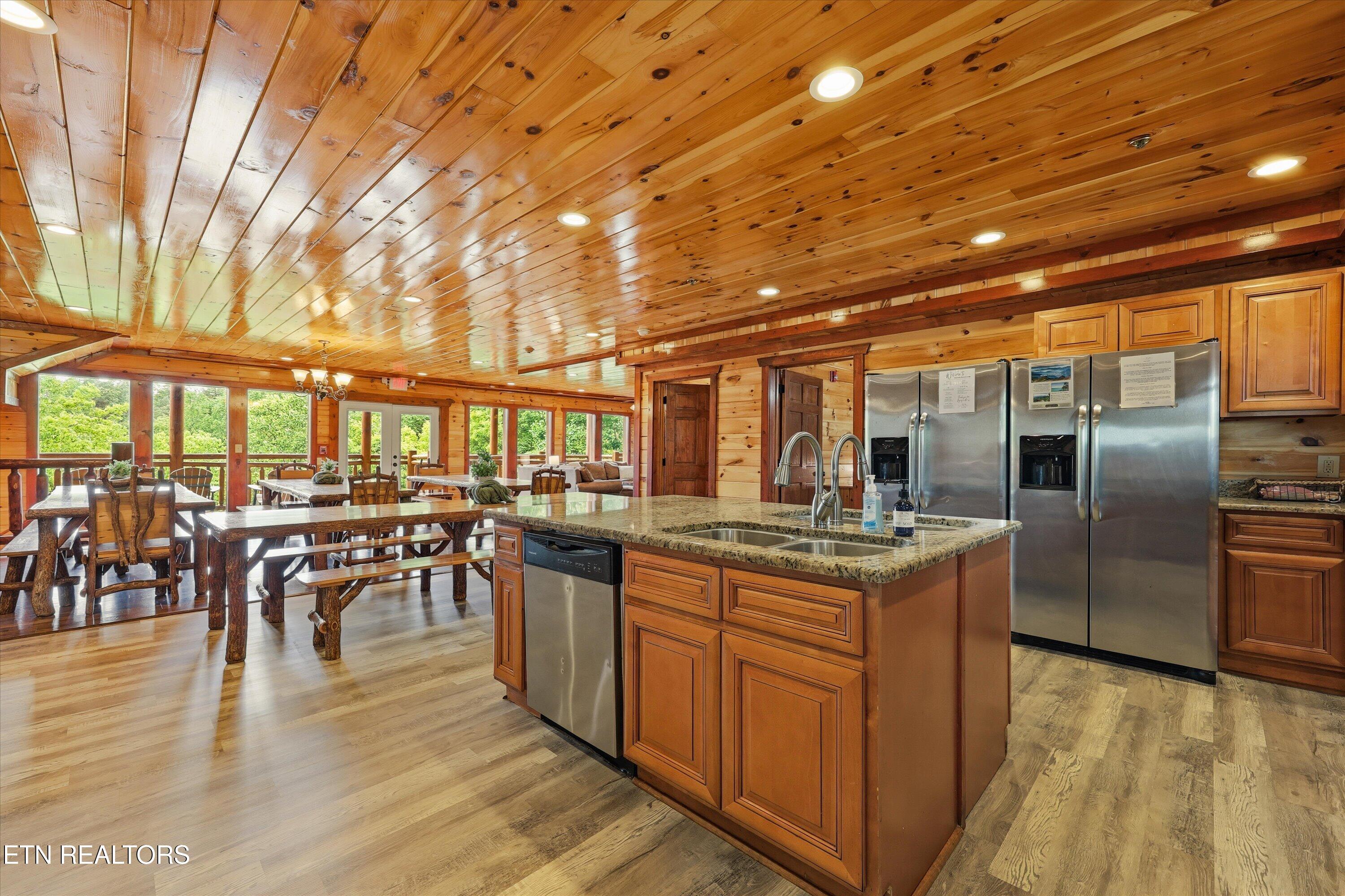 1935 Blackthorn Trail Sevierville TN 37876