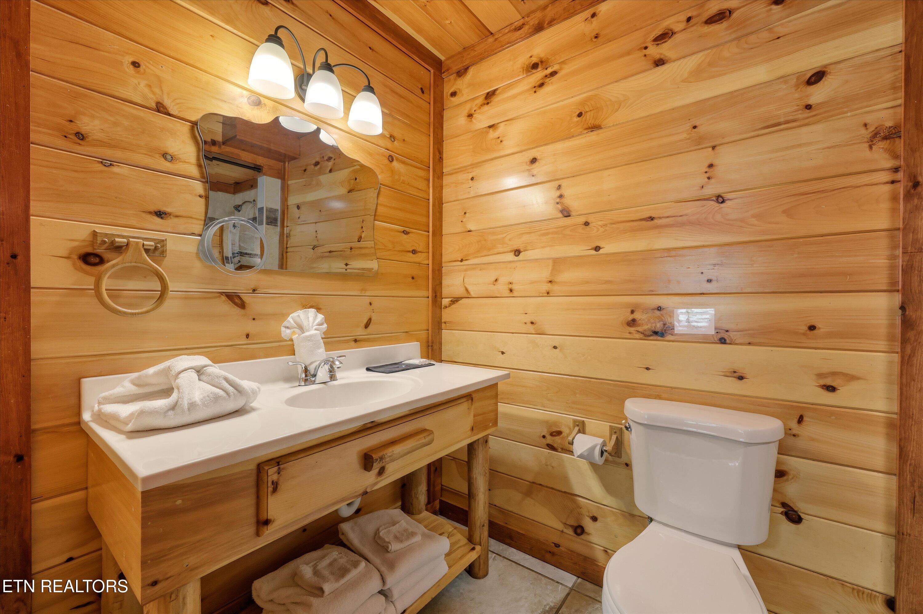1935 Blackthorn Trail Sevierville TN 37876