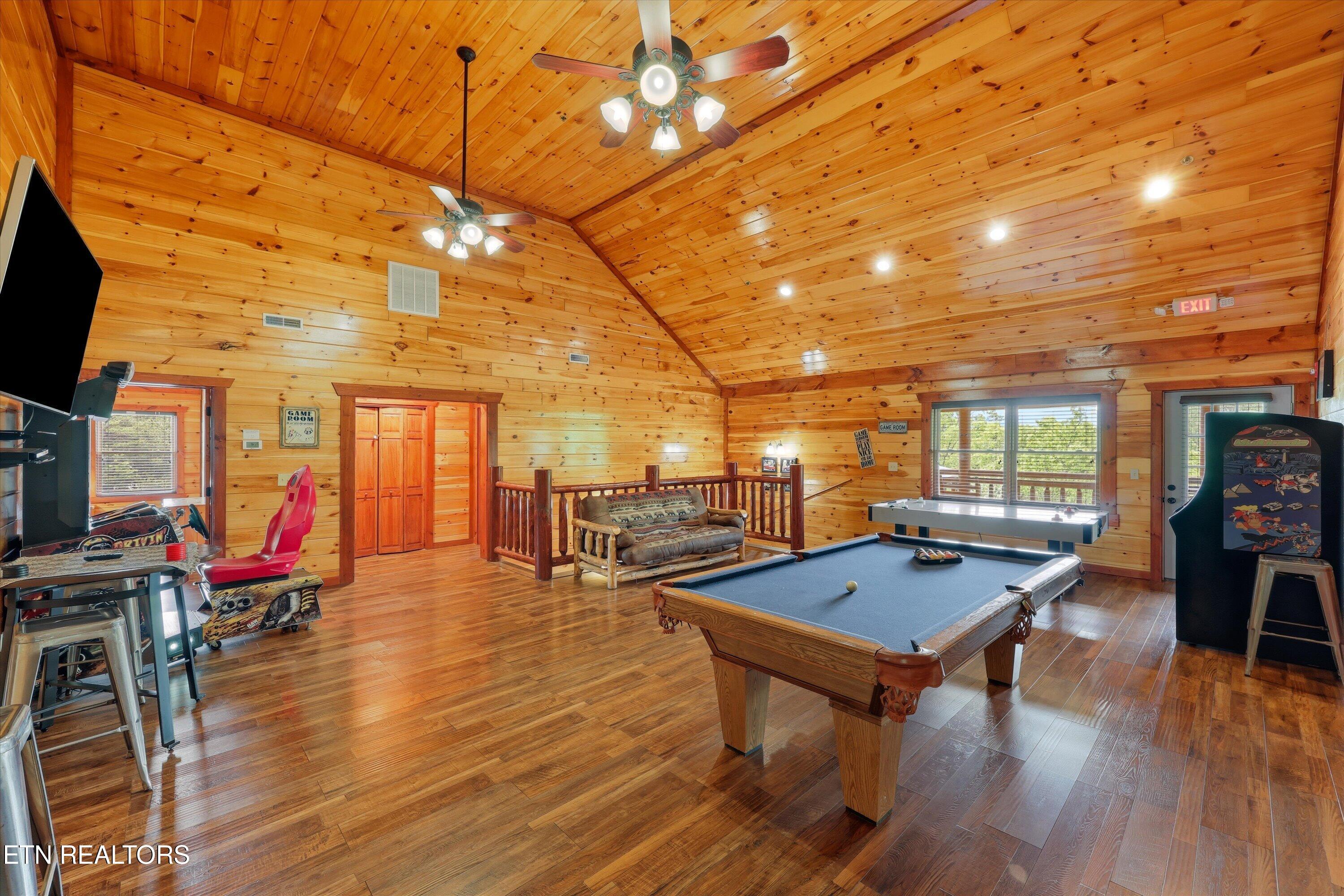 1935 Blackthorn Trail Sevierville TN 37876