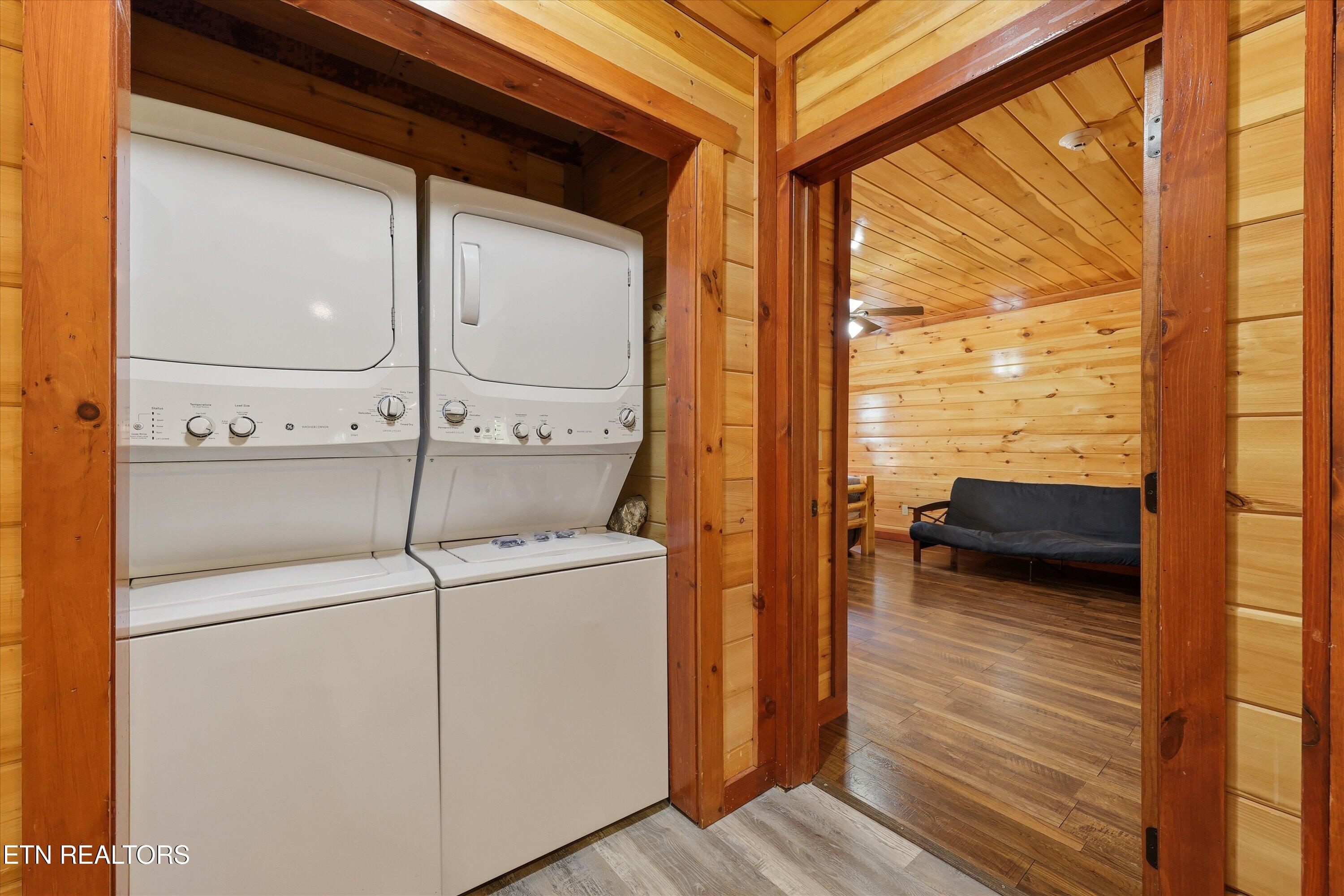 1935 Blackthorn Trail Sevierville TN 37876