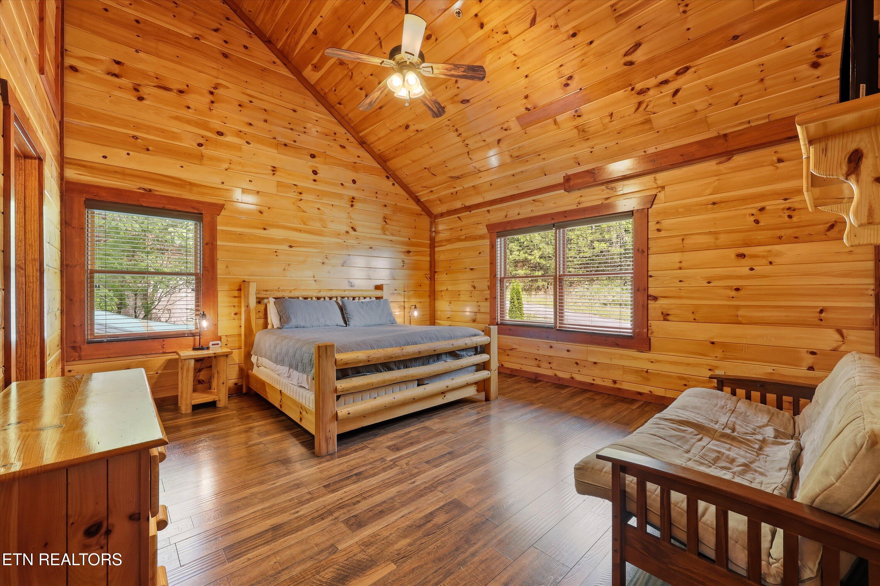 1935 Blackthorn Trail Sevierville TN 37876