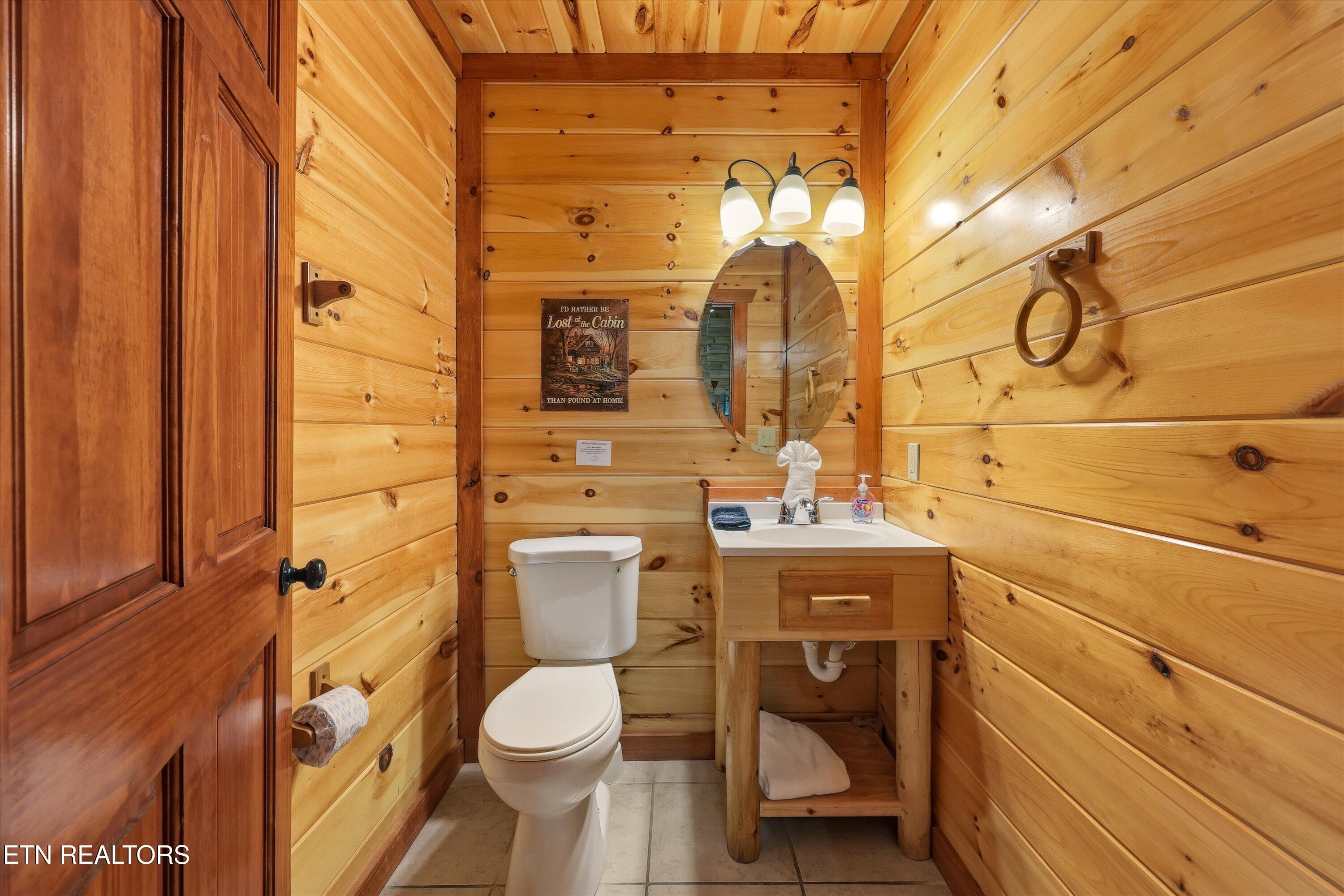 1935 Blackthorn Trail Sevierville TN 37876