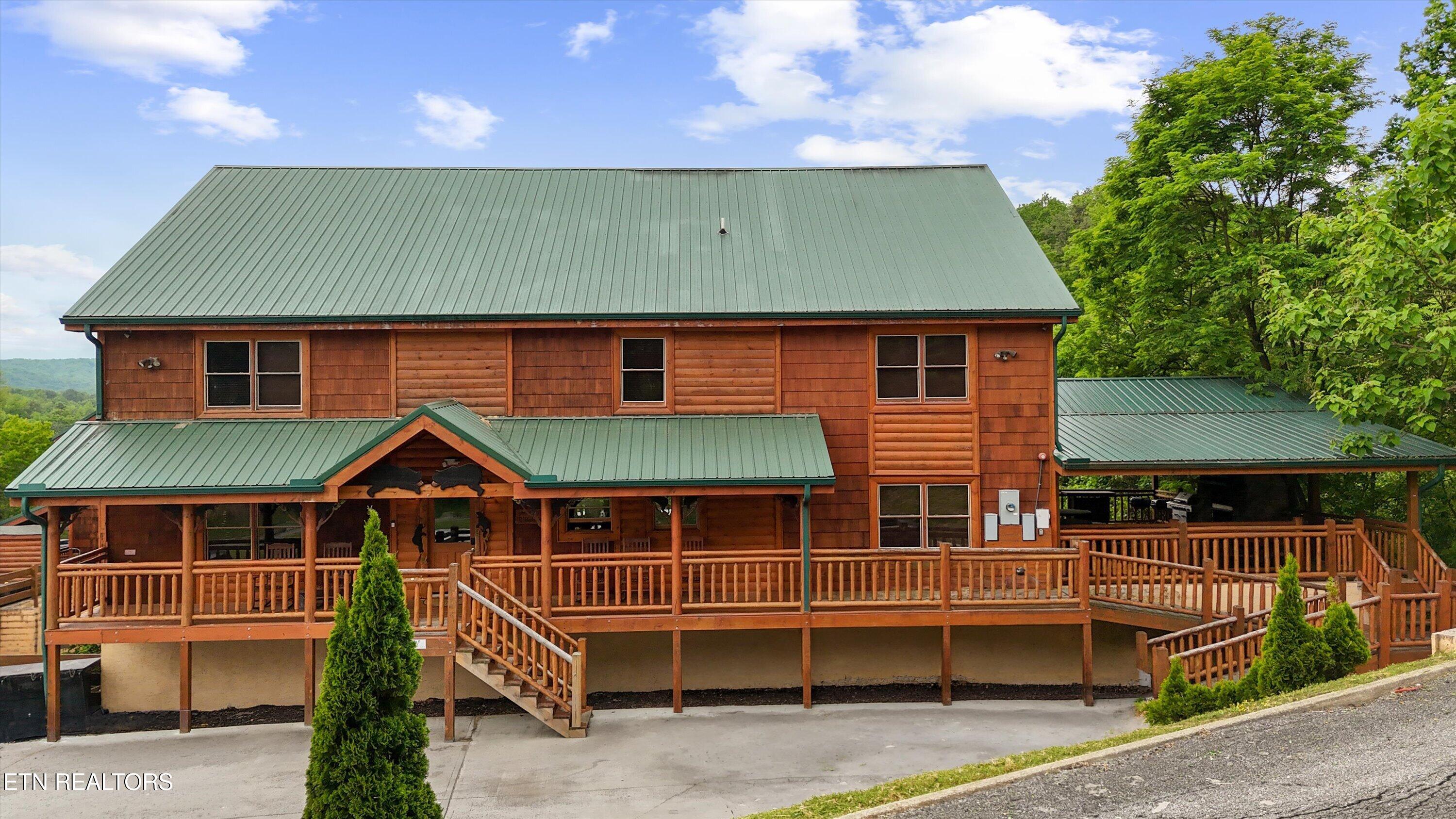1935 Blackthorn Trail Sevierville TN 37876