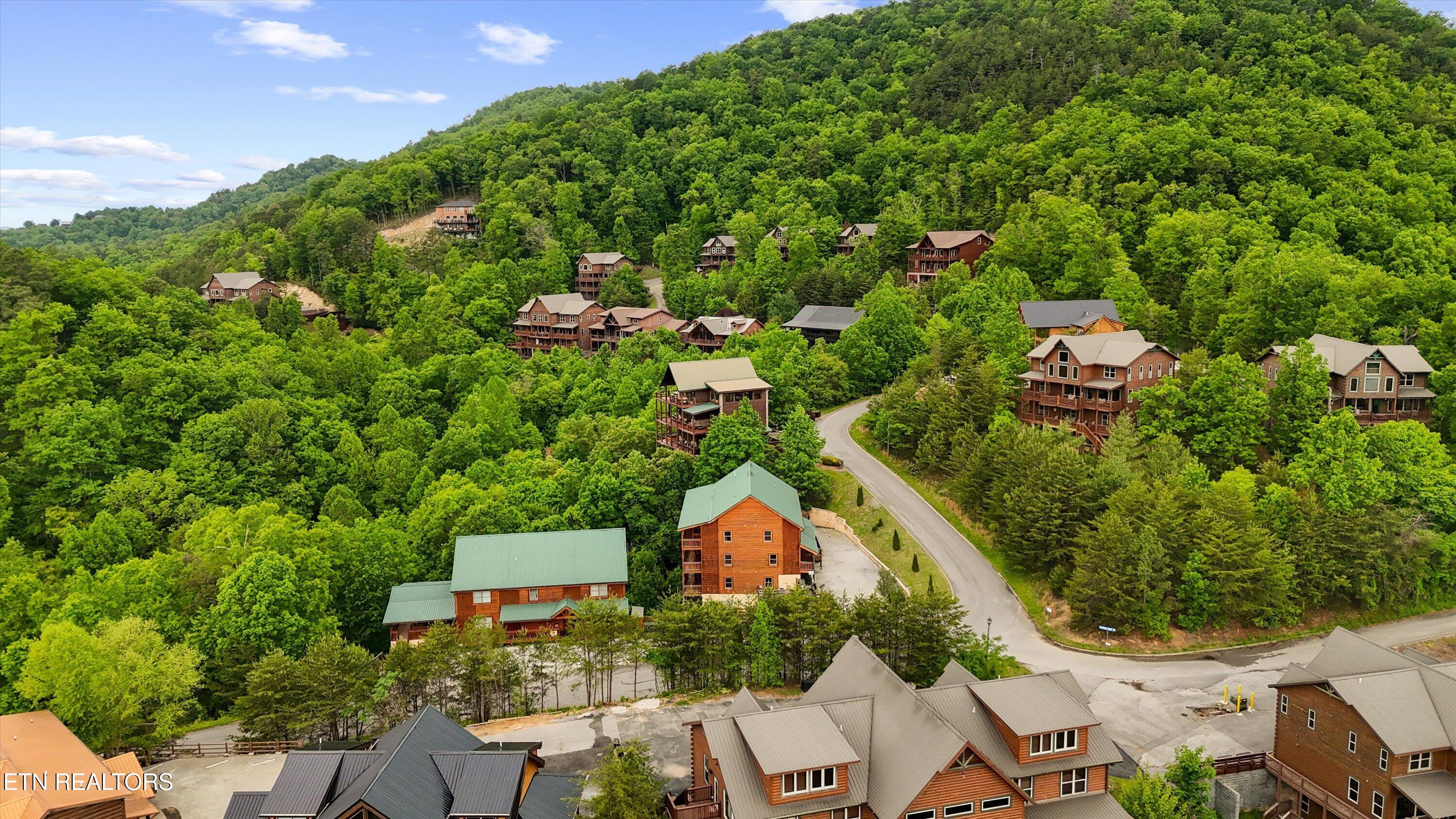 1935 Blackthorn Trail Sevierville TN 37876