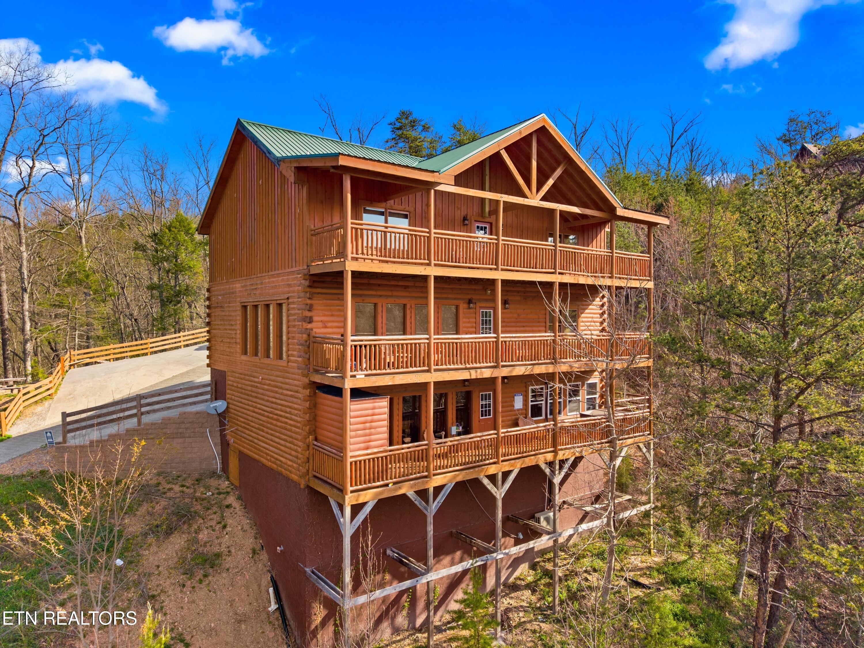 1643 Barn Door Lane Sevierville TN 37862