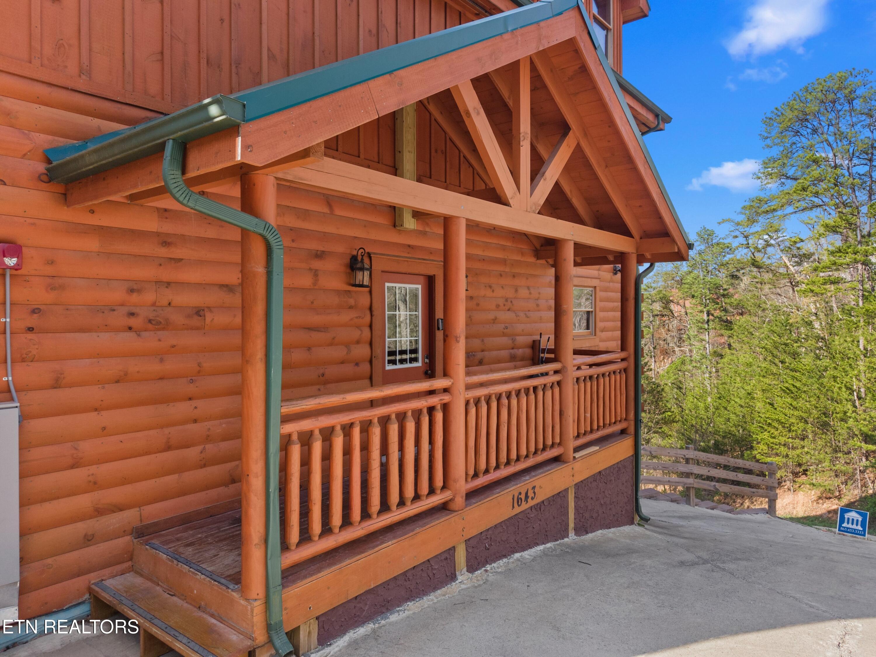 1643 Barn Door Lane Sevierville TN 37862
