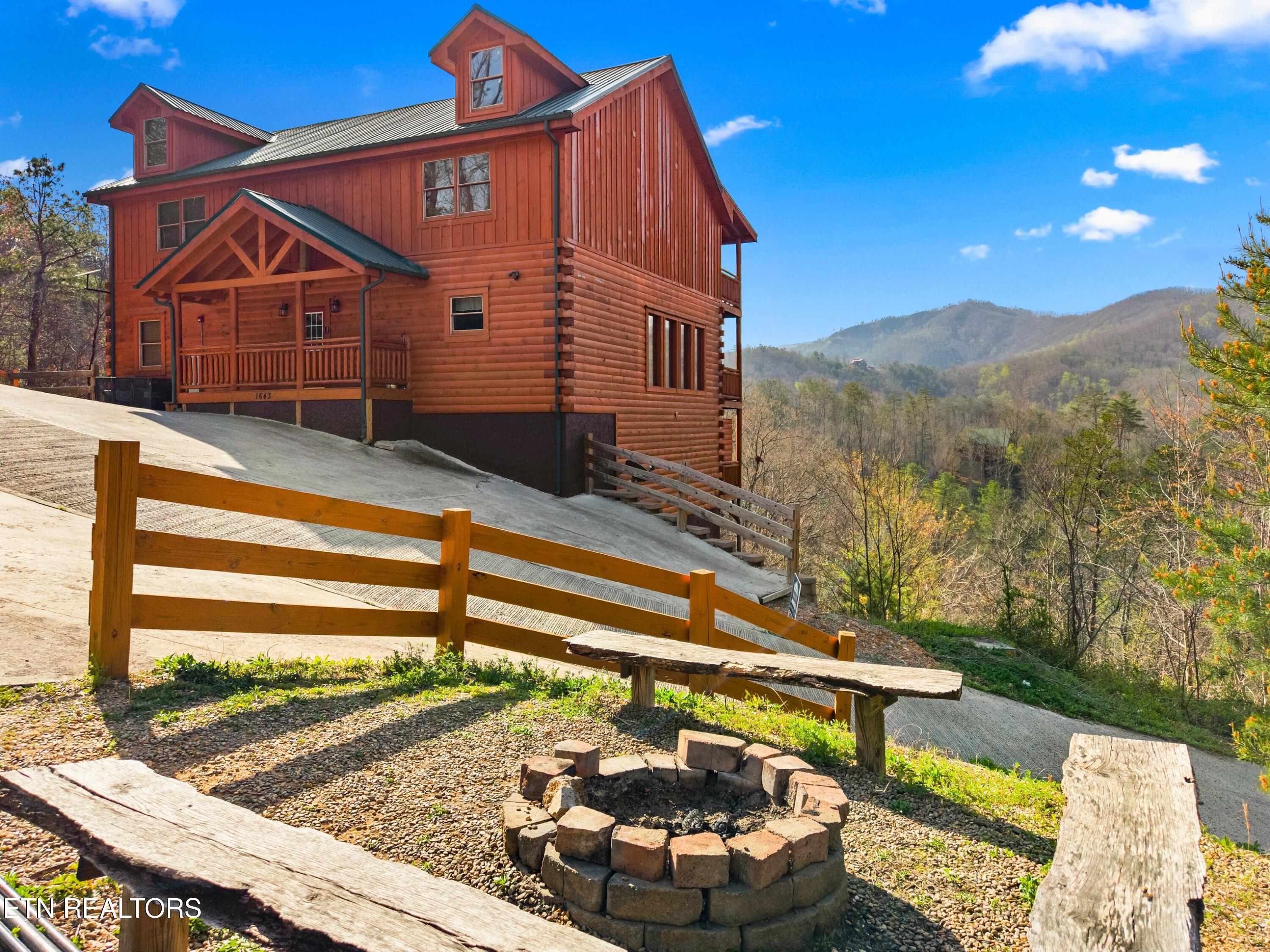 1643 Barn Door Lane Sevierville TN 37862