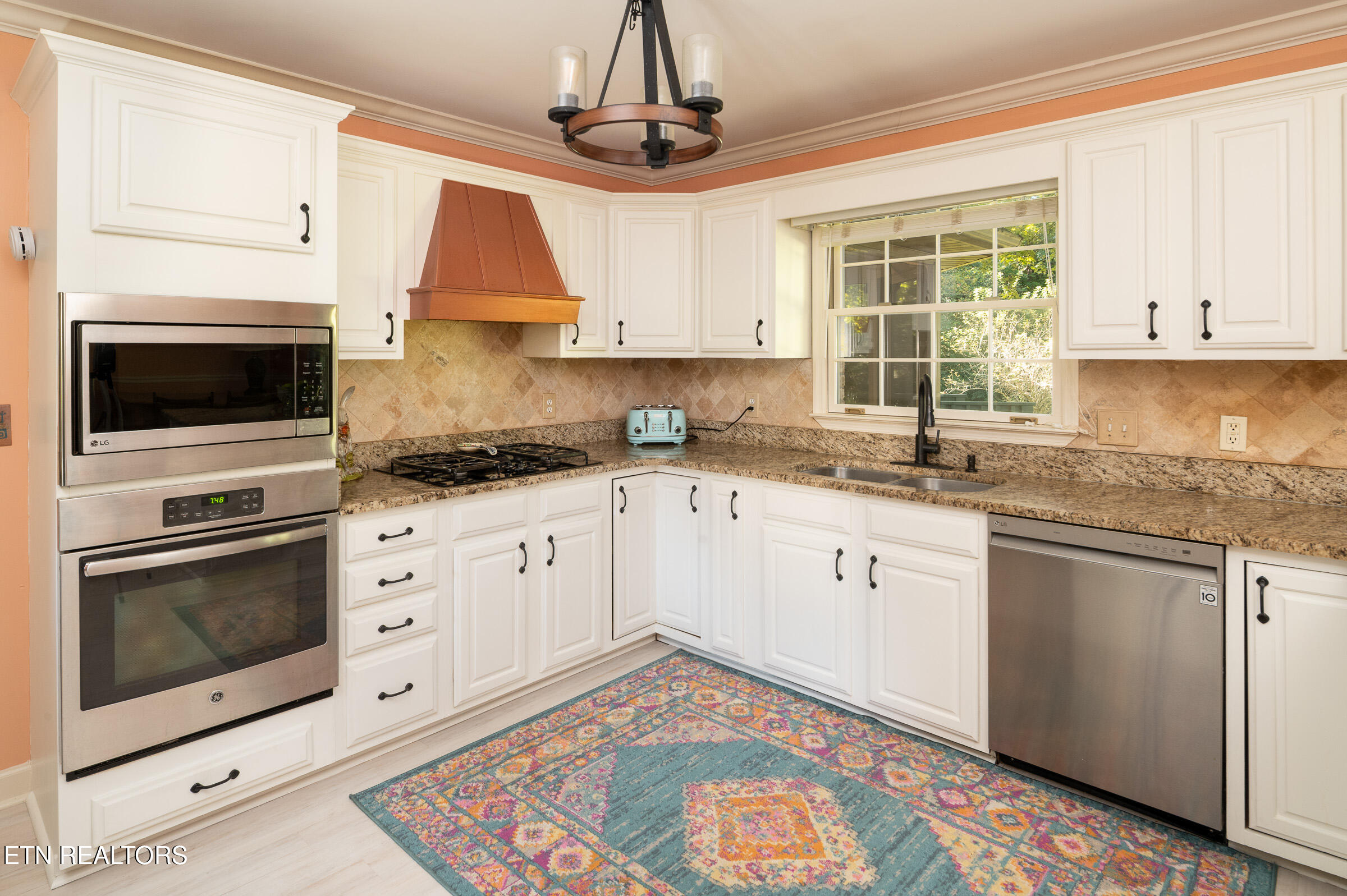 902 Columbine Lea Sevierville TN 37862