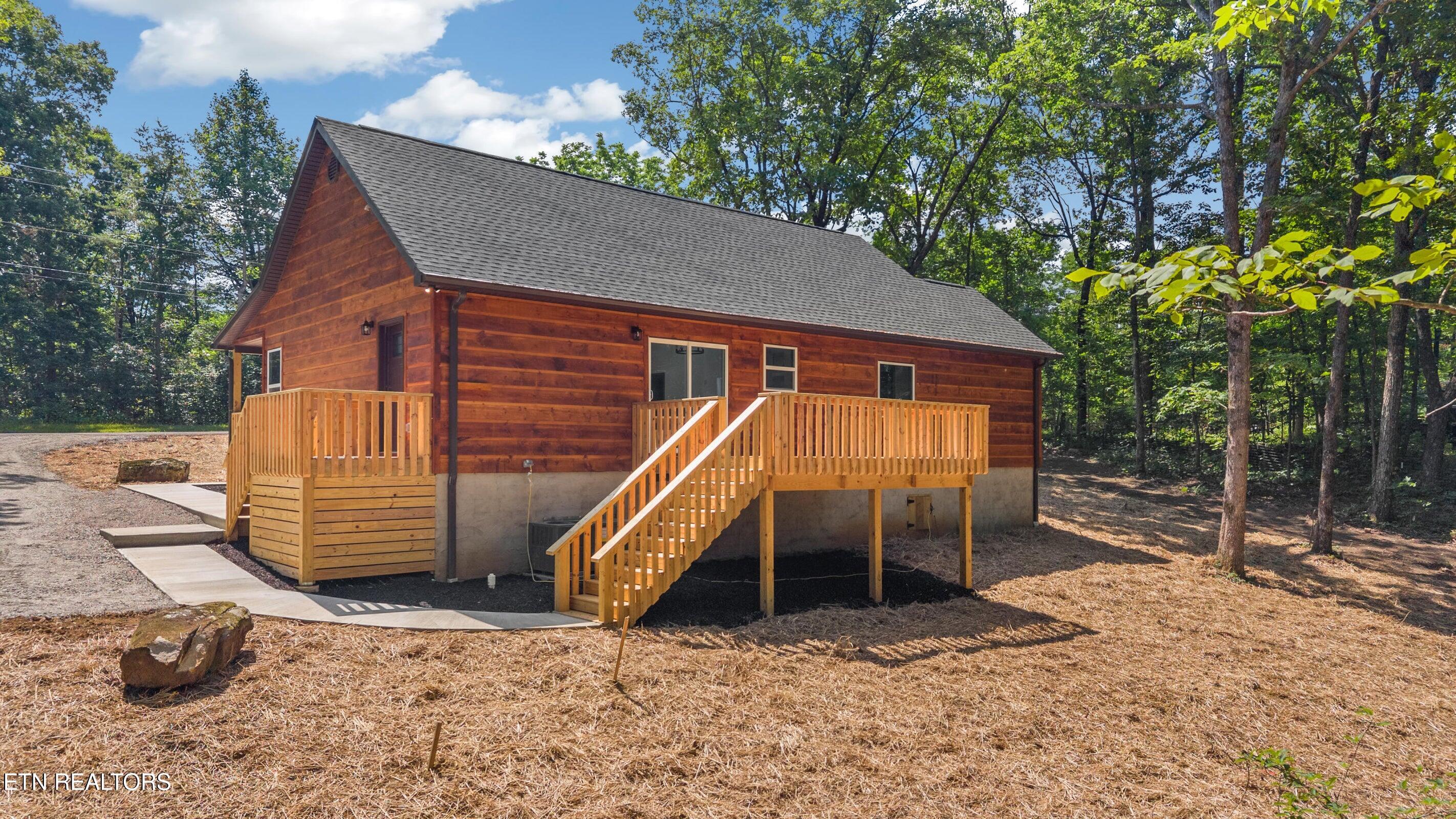 2377 Porch Rock Road Pikeville TN 37367