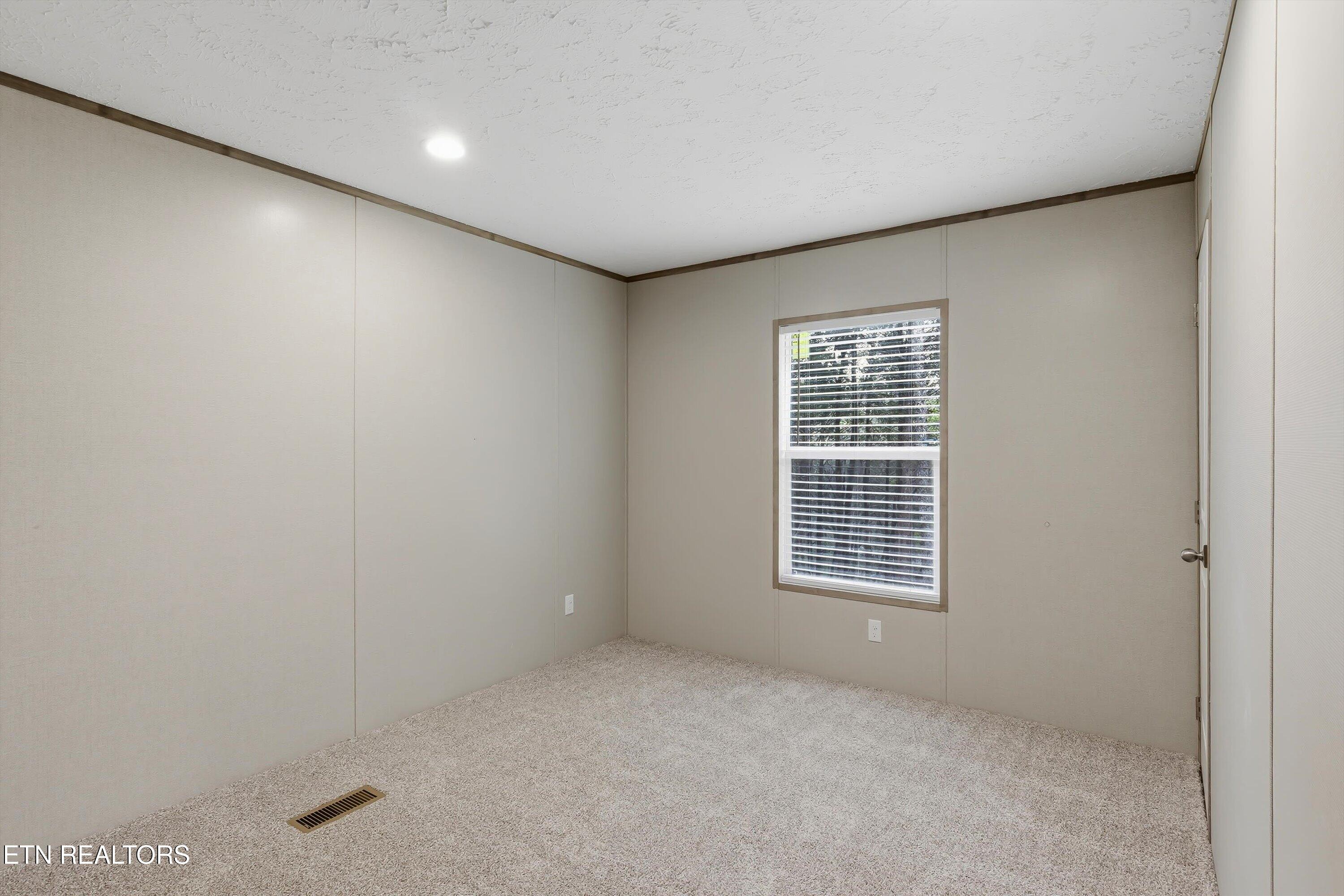 181 Pinecrest Drive Loudon TN 37774