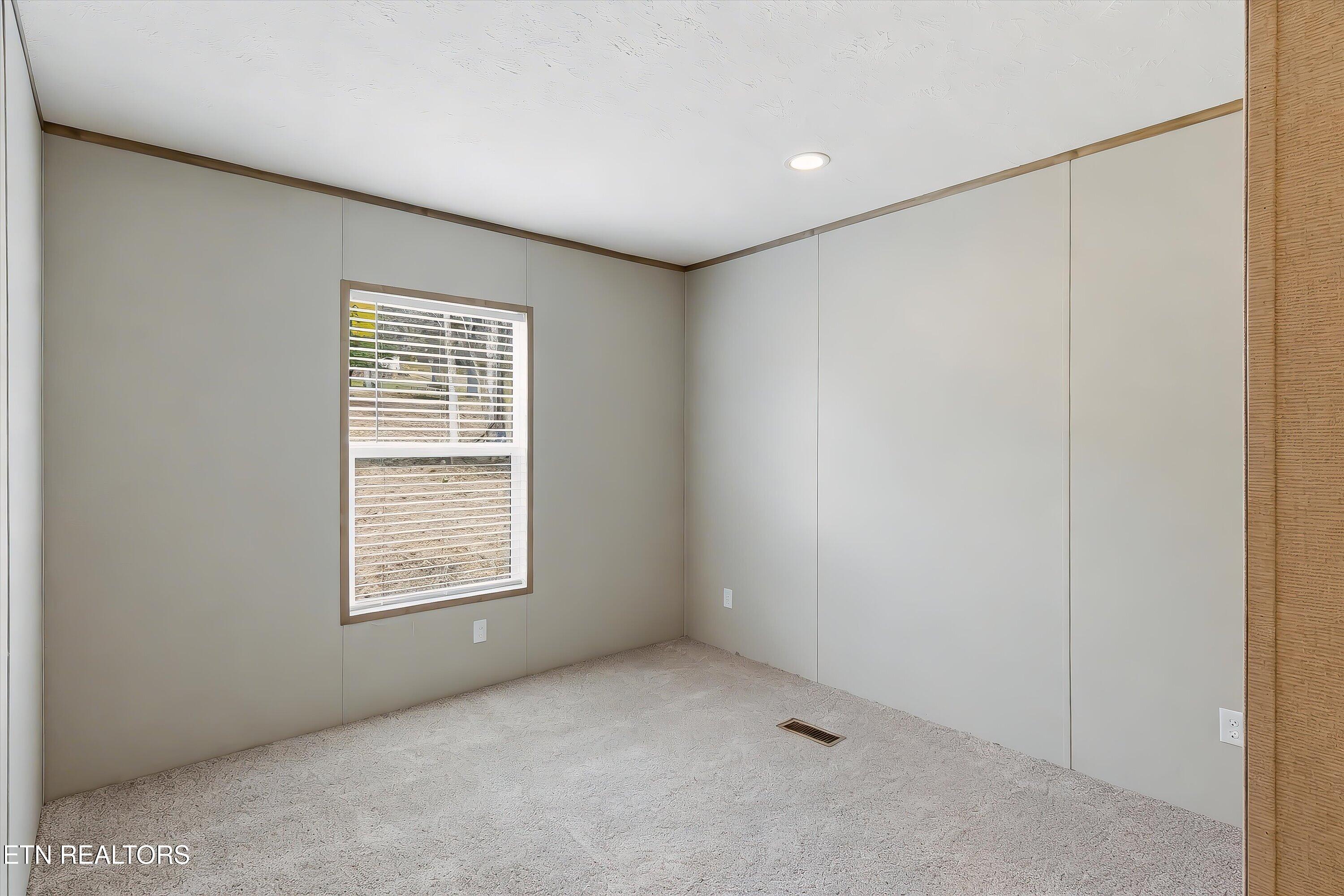 181 Pinecrest Drive Loudon TN 37774