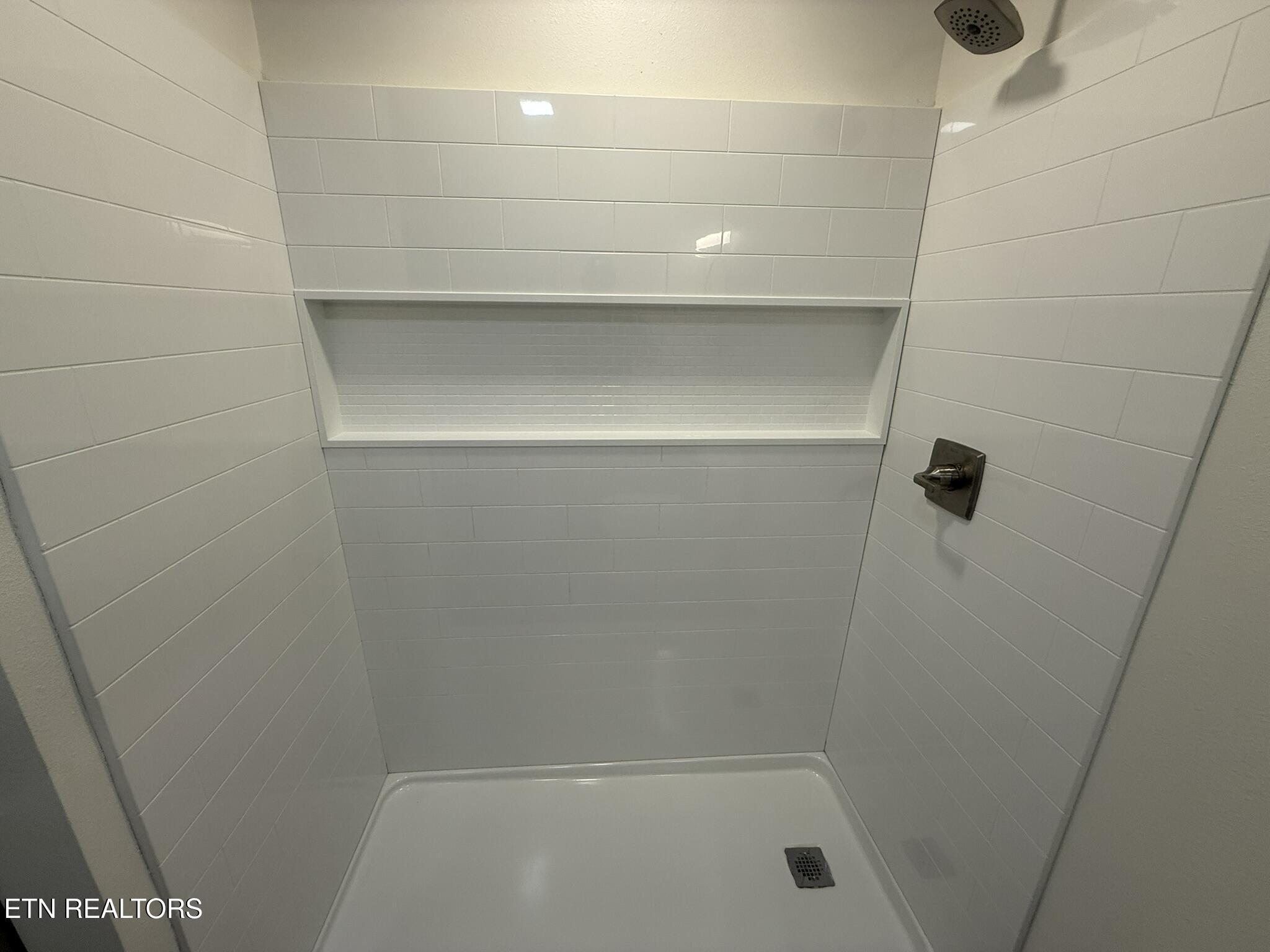 208 Greenwood Madisonville TN 37354