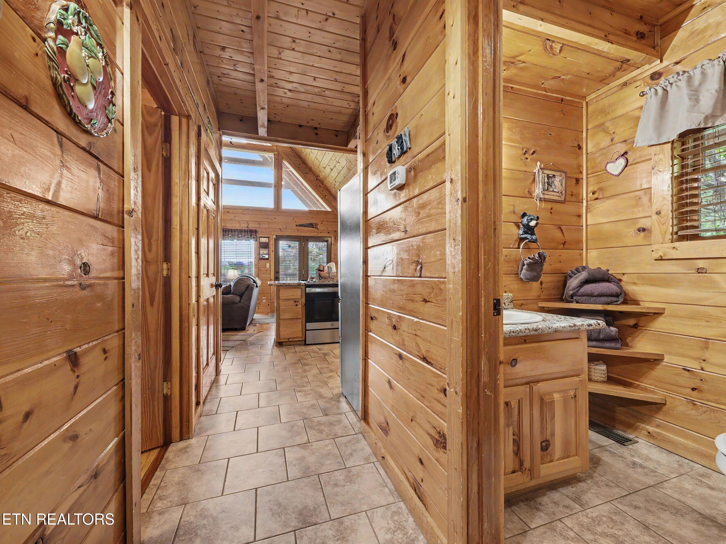 1944 E Mountain View Way Sevierville TN 37862
