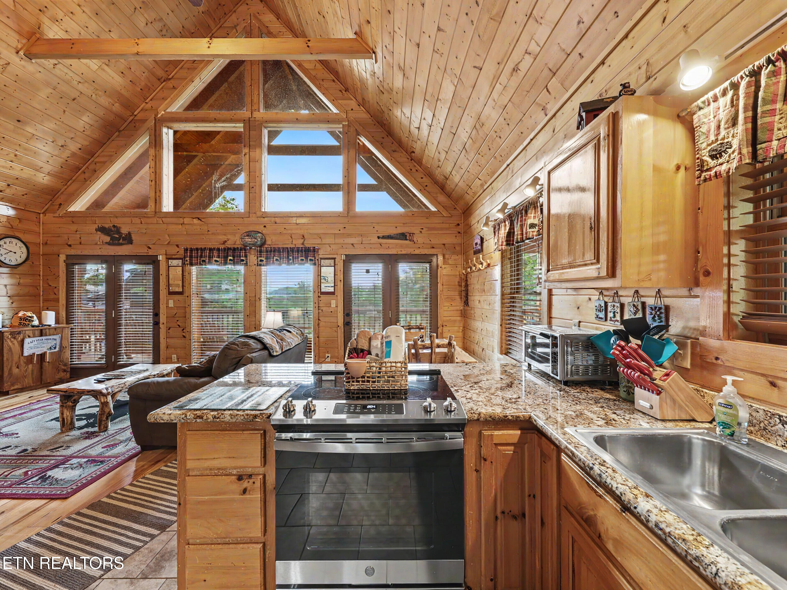 1944 E Mountain View Way Sevierville TN 37862