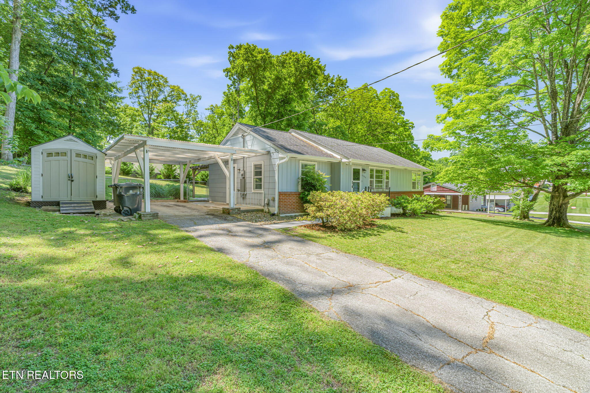 4404 NE Eagle Drive Knoxville TN 37914