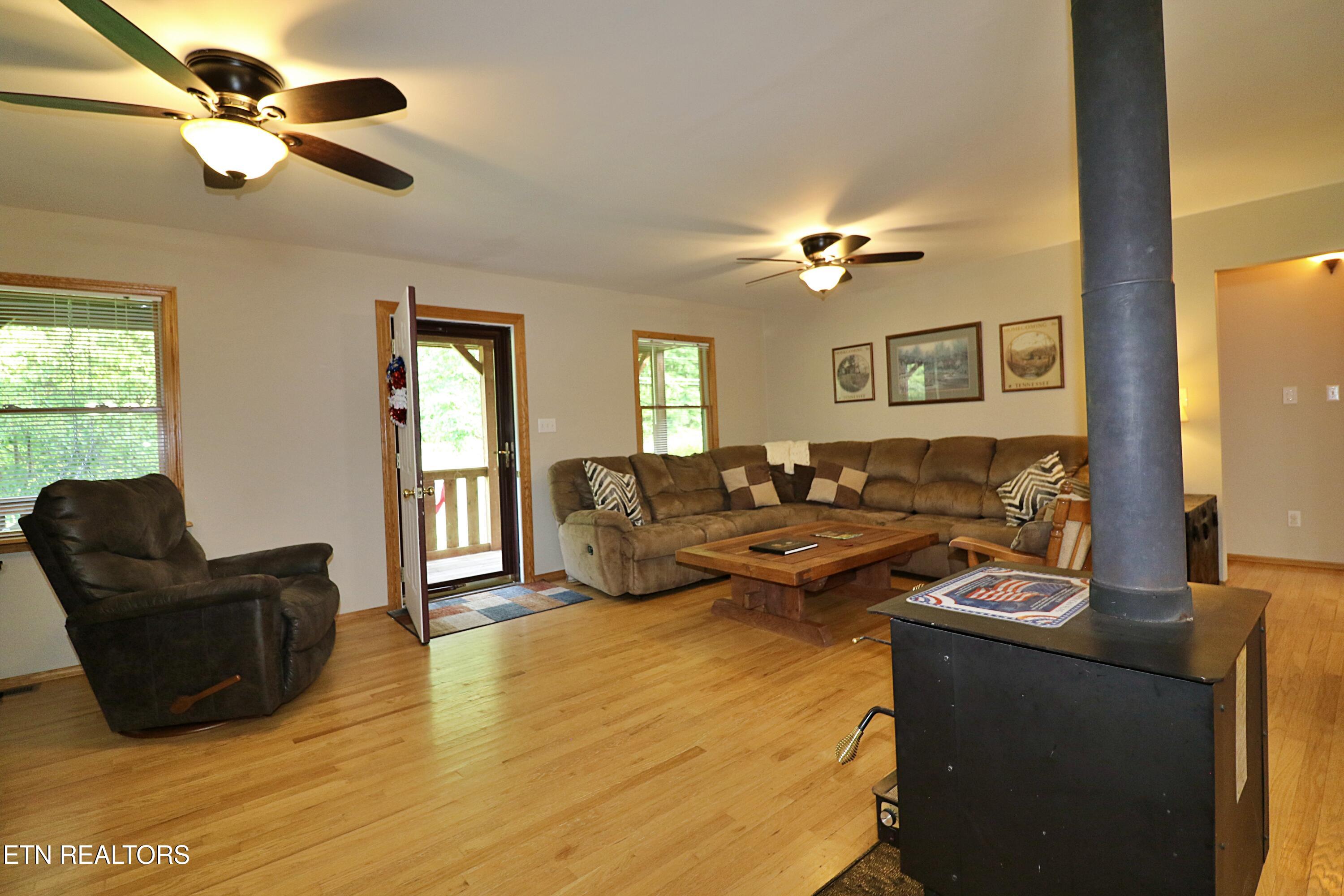 2171 Pine Hill Road Winfield TN 37892