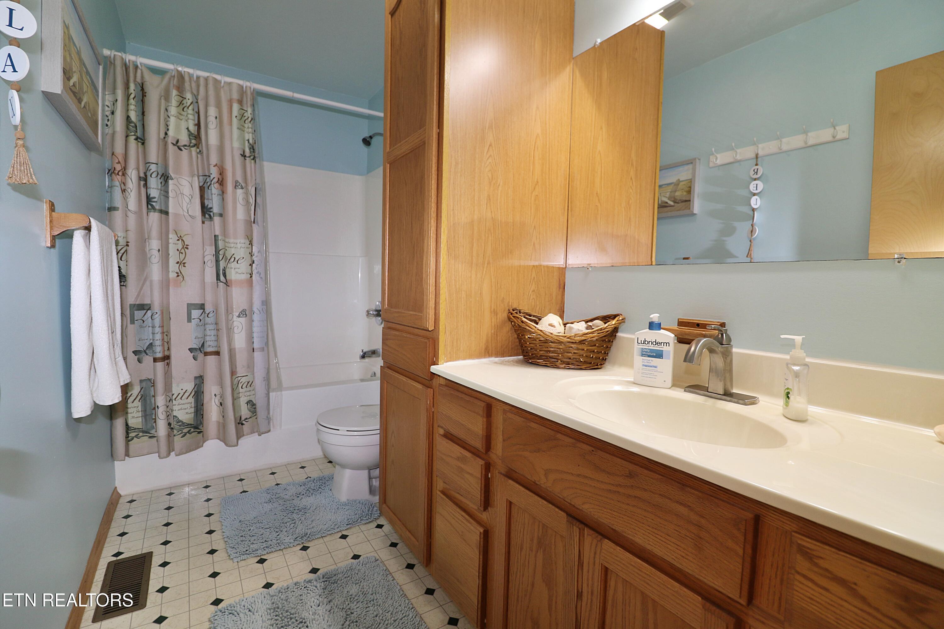 2171 Pine Hill Road Winfield TN 37892