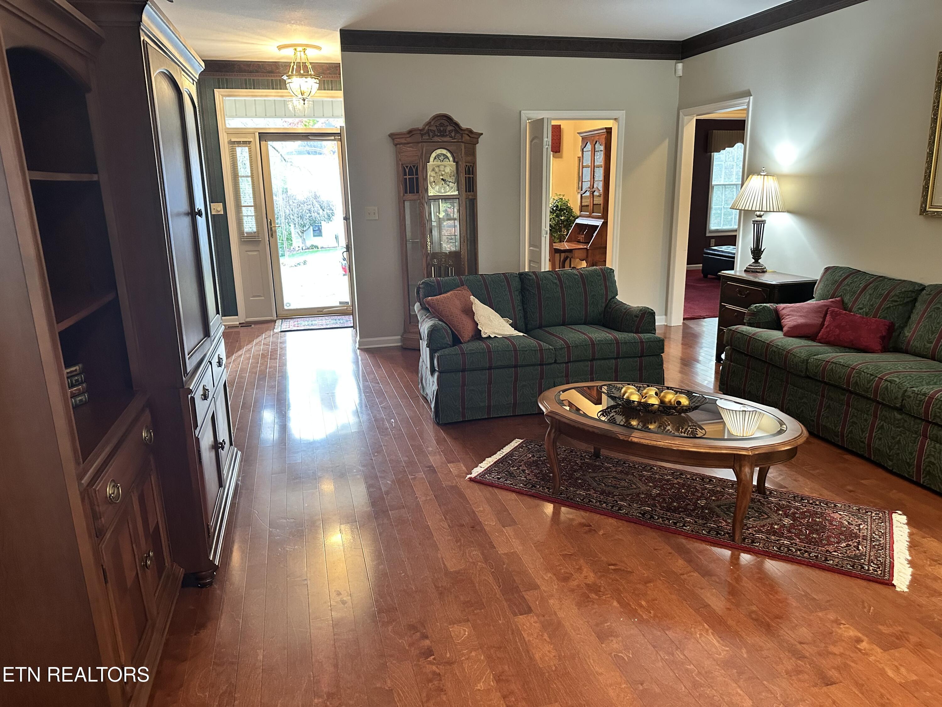 2819 Saint Charles Place Pigeon Forge TN 37863