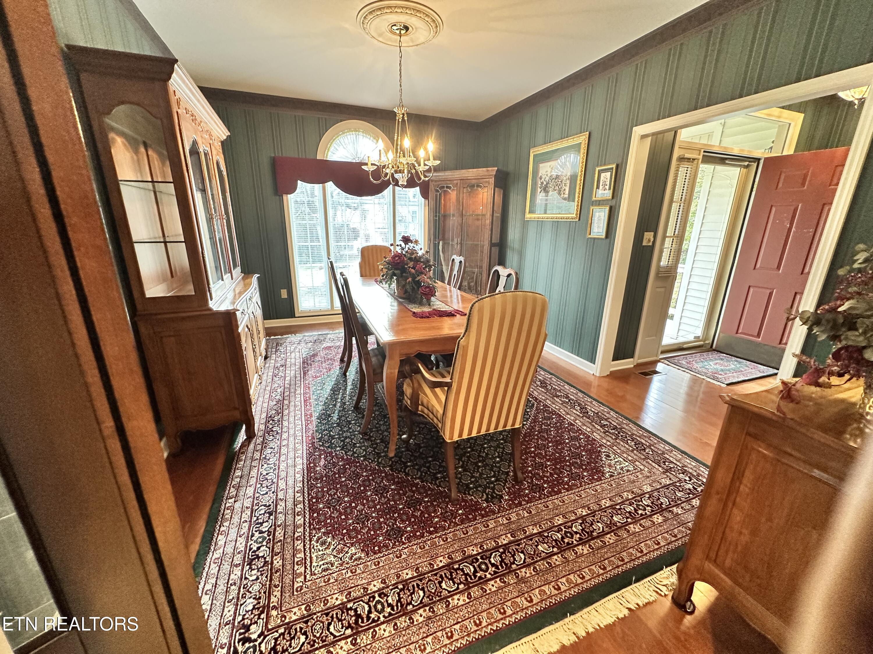 2819 Saint Charles Place Pigeon Forge TN 37863