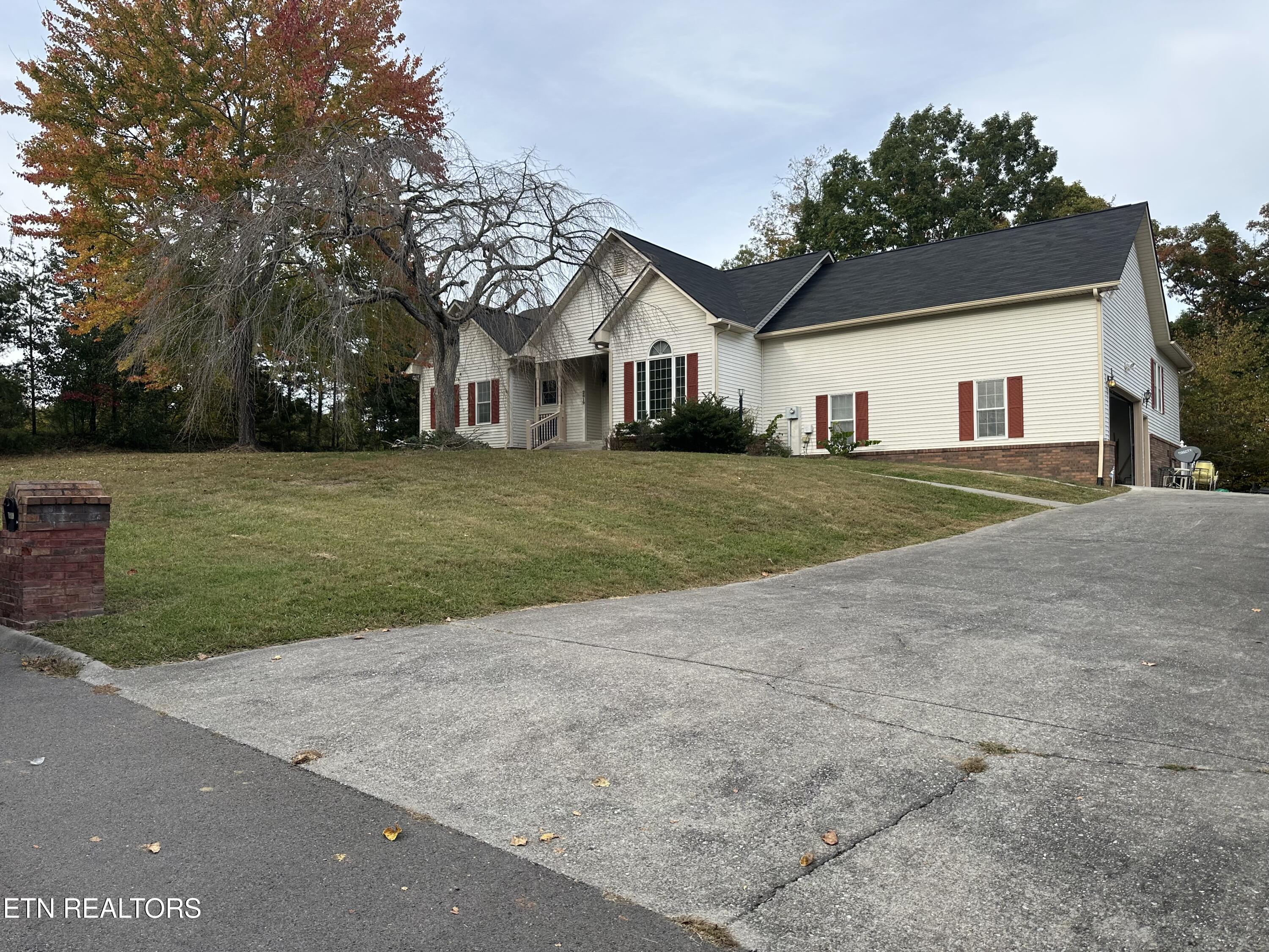 2819 Saint Charles Place Pigeon Forge TN 37863