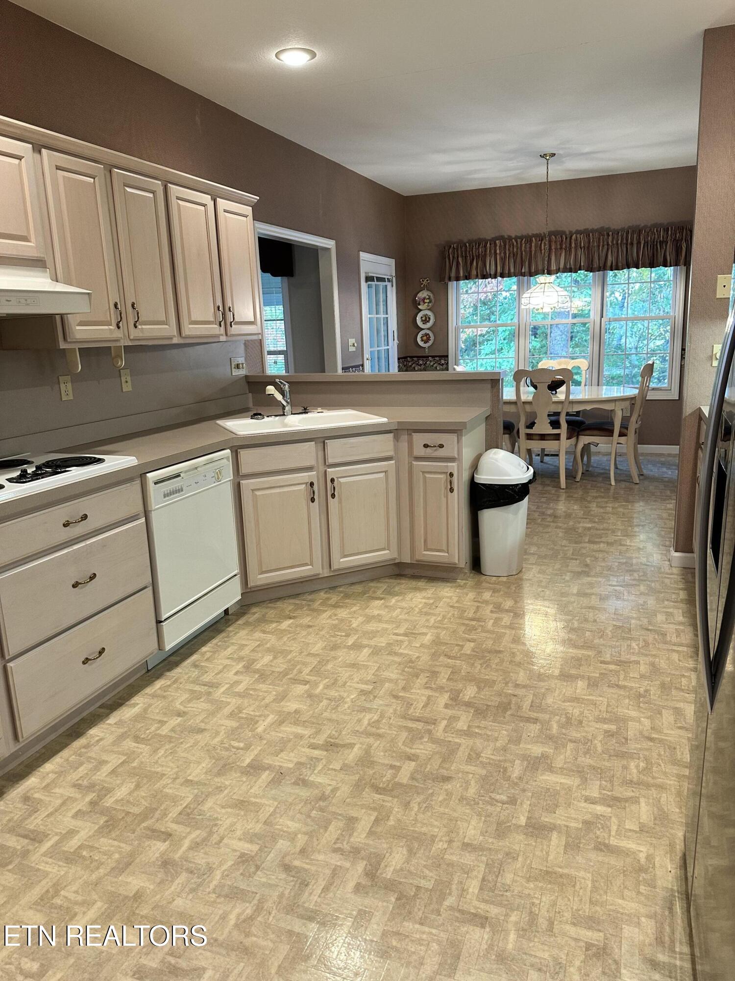 2819 Saint Charles Place Pigeon Forge TN 37863