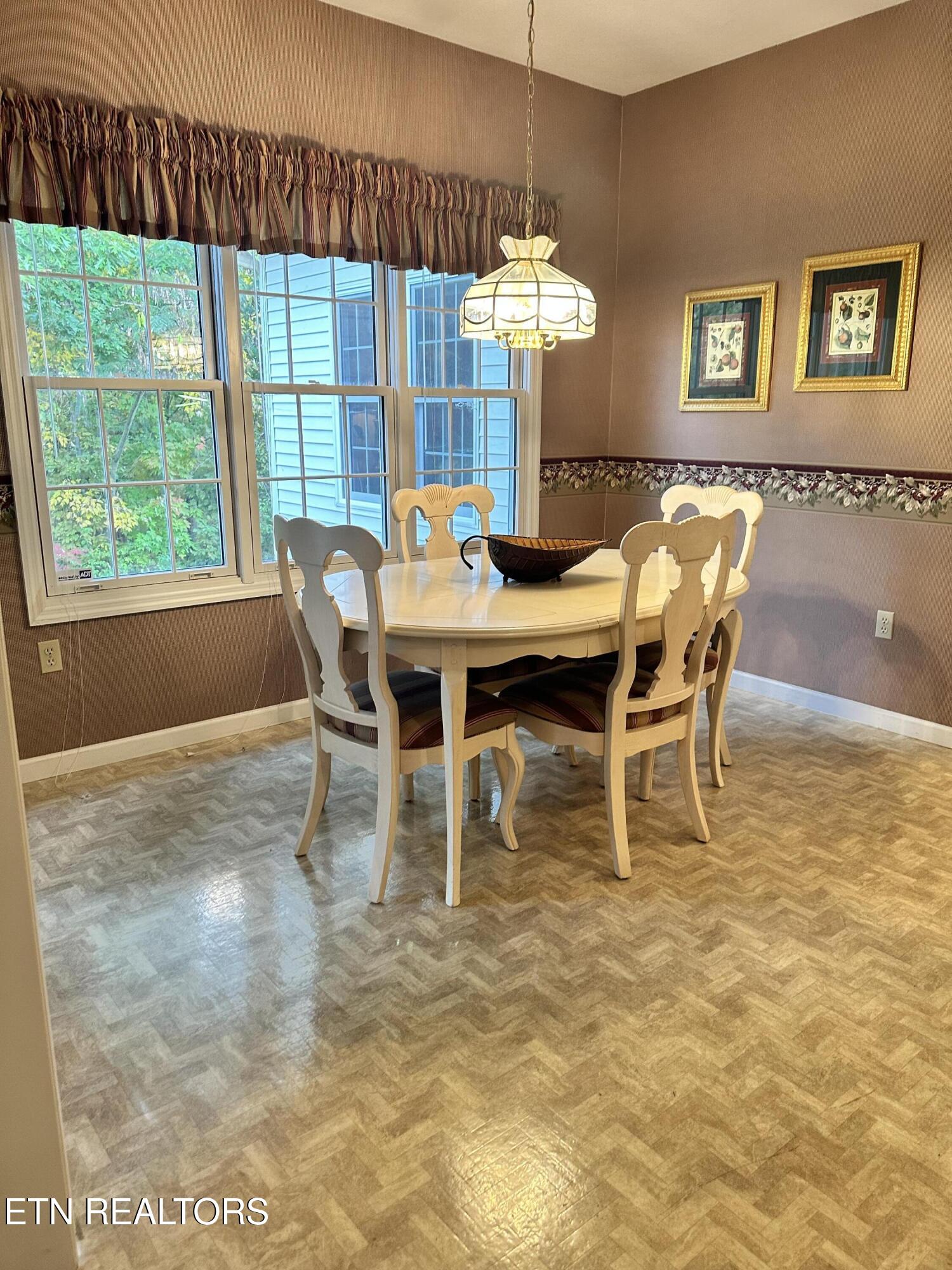 2819 Saint Charles Place Pigeon Forge TN 37863