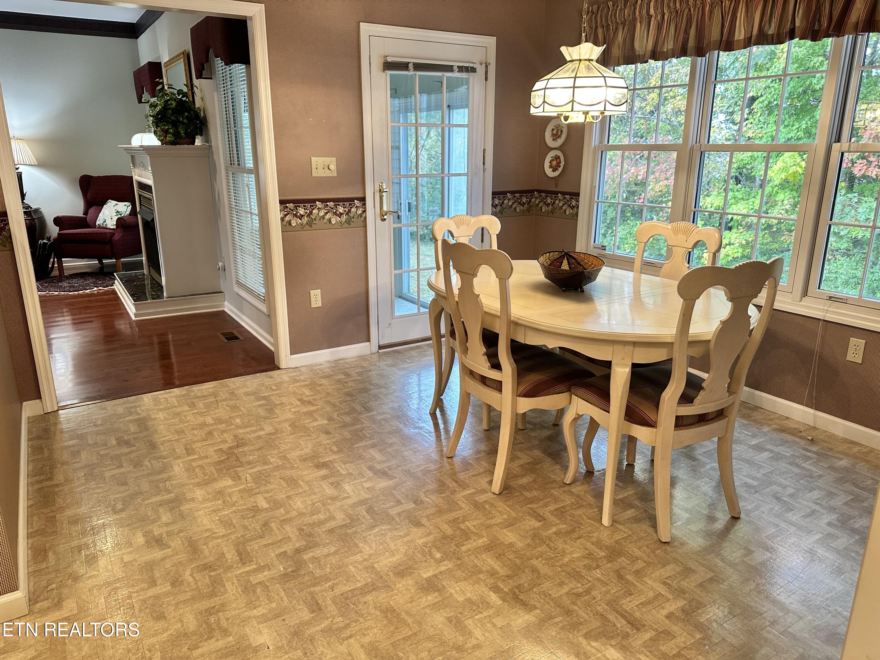 2819 Saint Charles Place Pigeon Forge TN 37863