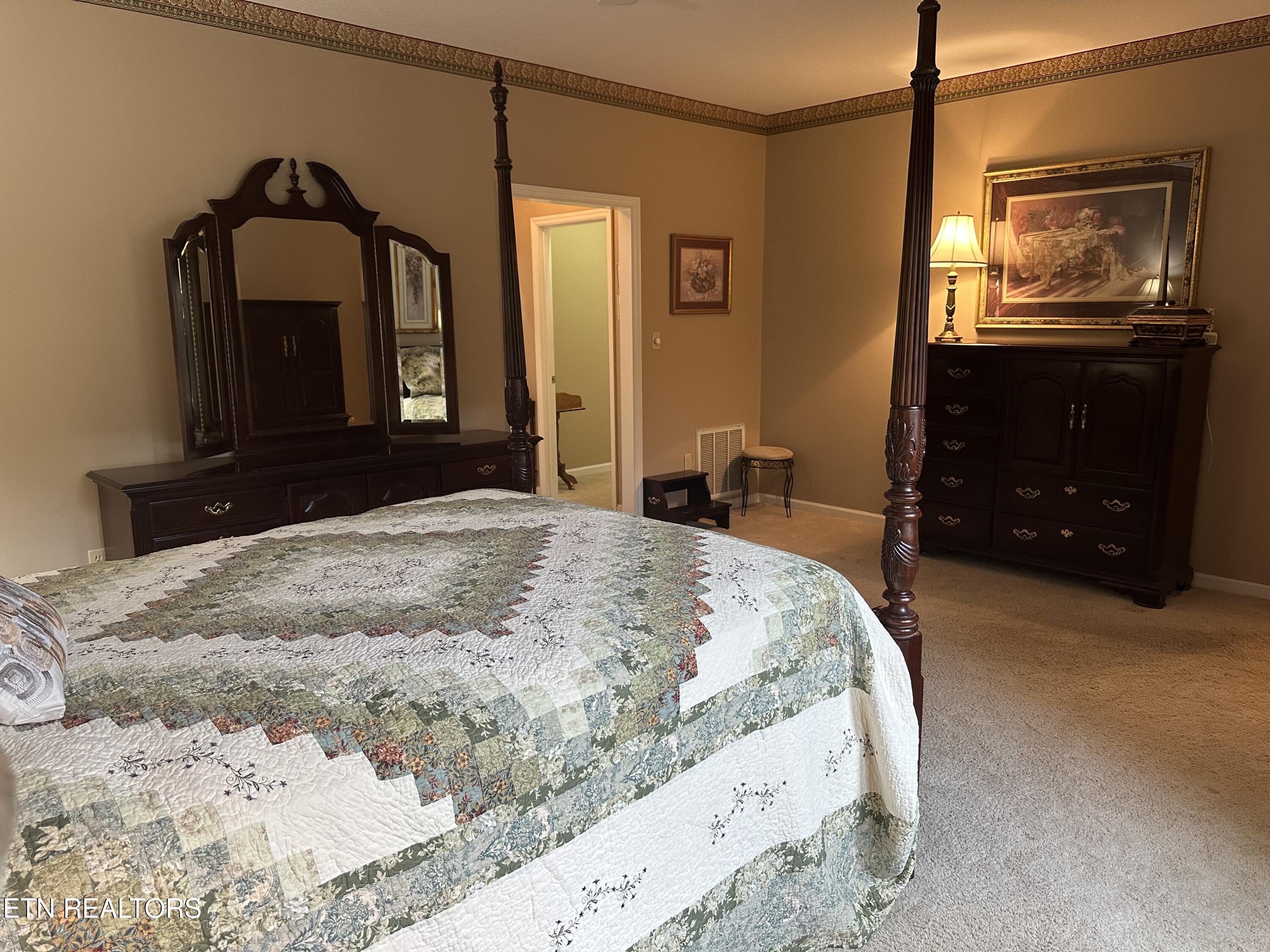 2819 Saint Charles Place Pigeon Forge TN 37863