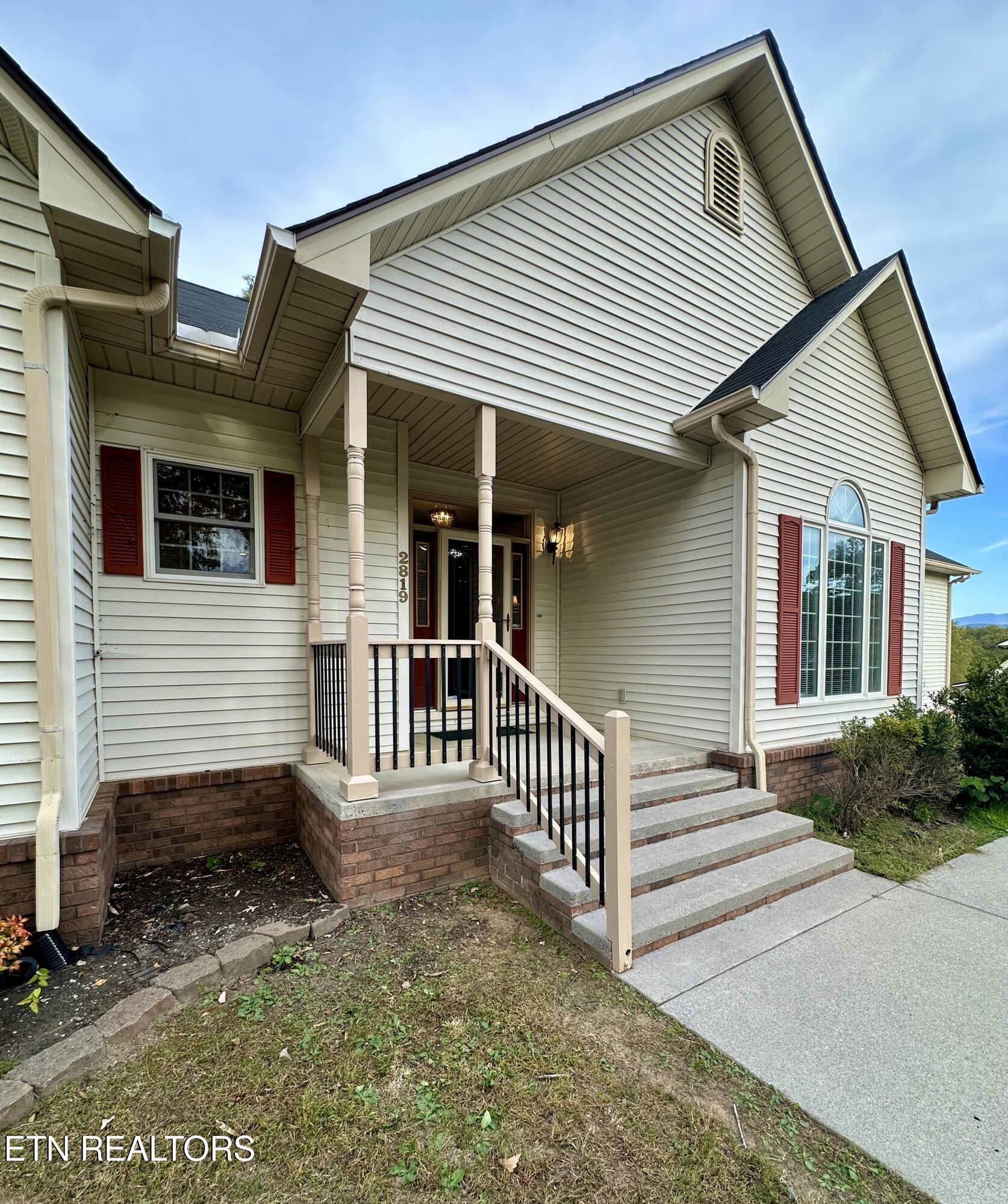 2819 Saint Charles Place Pigeon Forge TN 37863