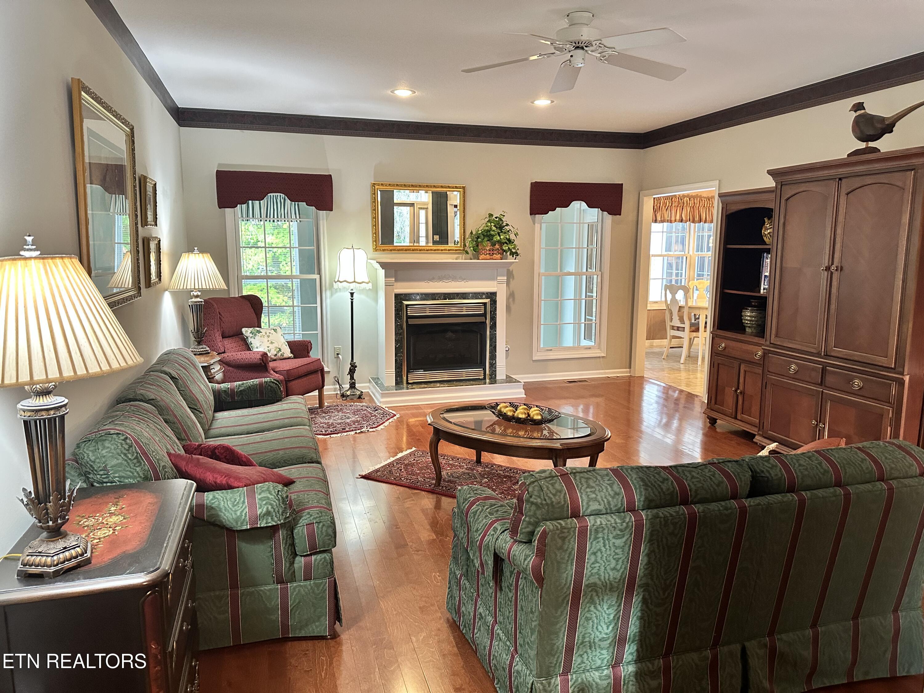 2819 Saint Charles Place Pigeon Forge TN 37863
