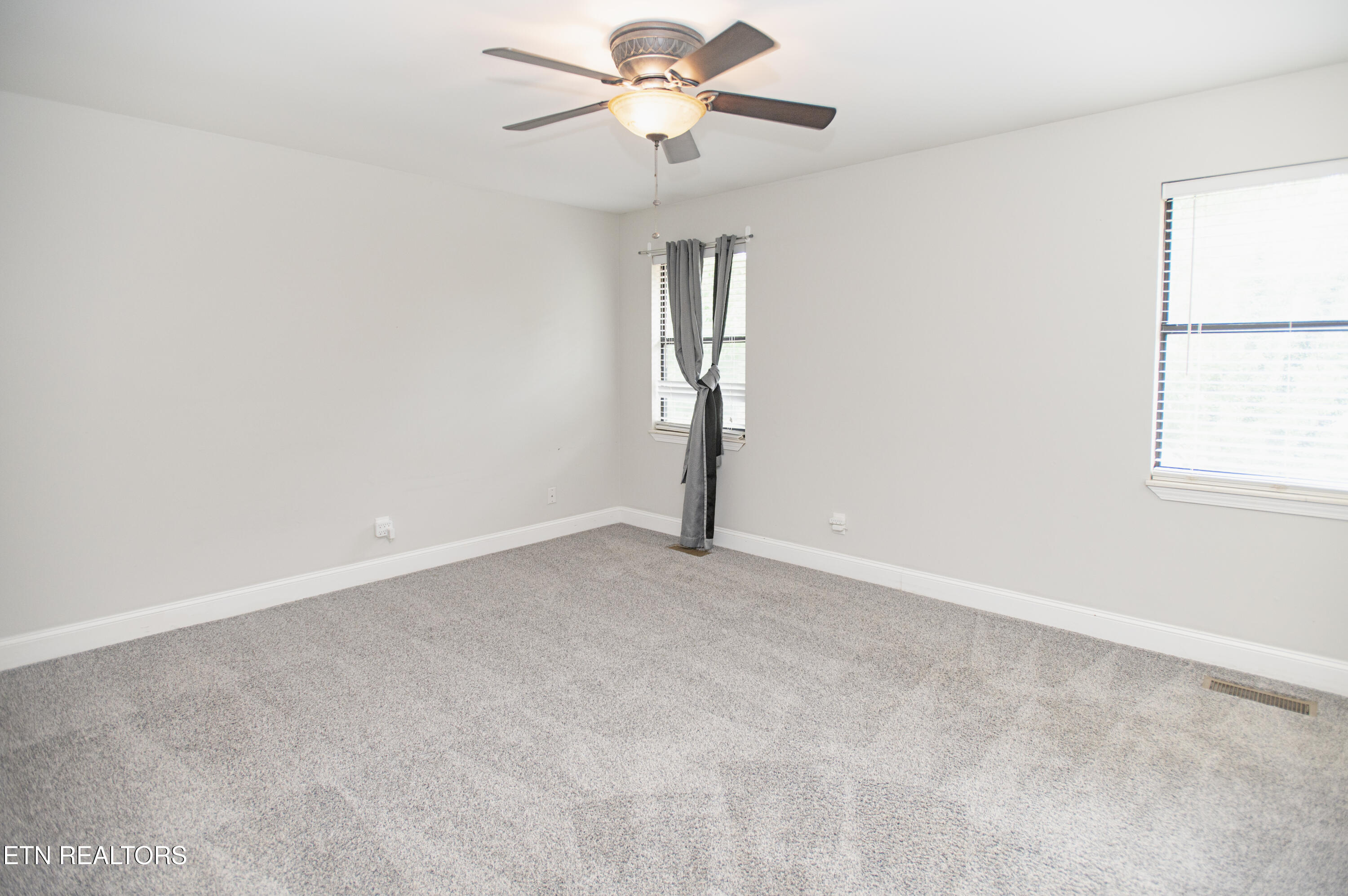 1241 Court Field Road Knoxville TN 37922