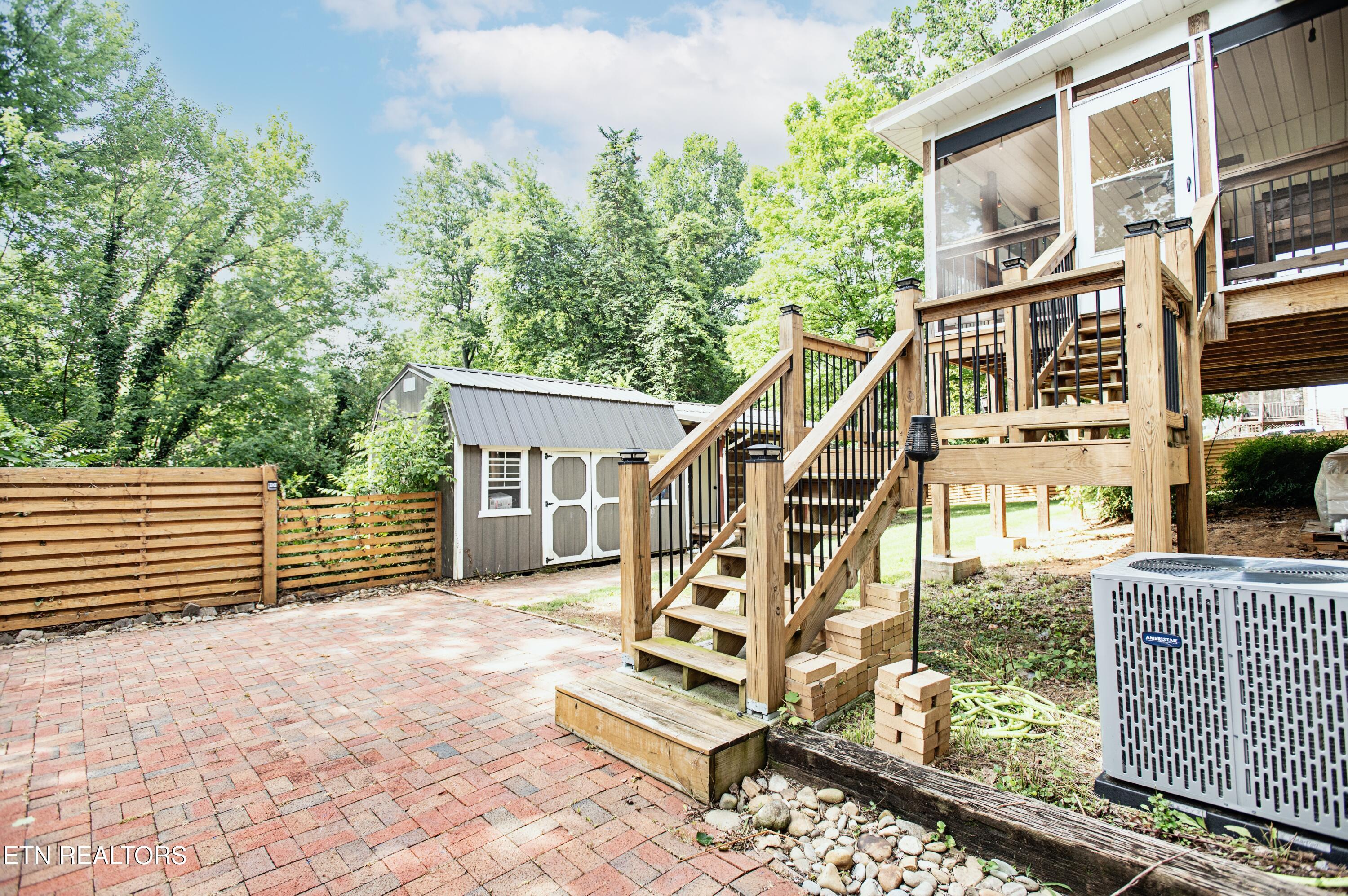 1241 Court Field Road Knoxville TN 37922