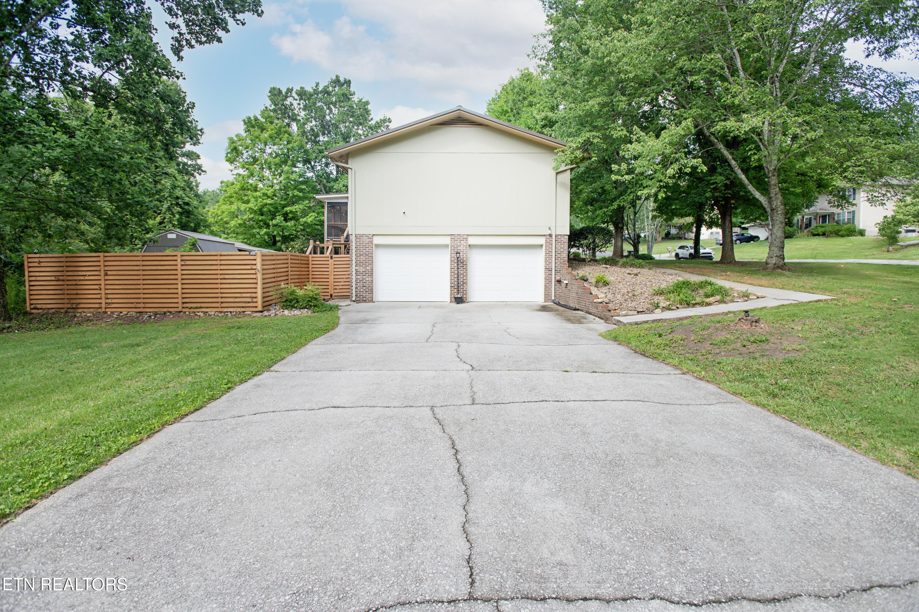 1241 Court Field Road Knoxville TN 37922