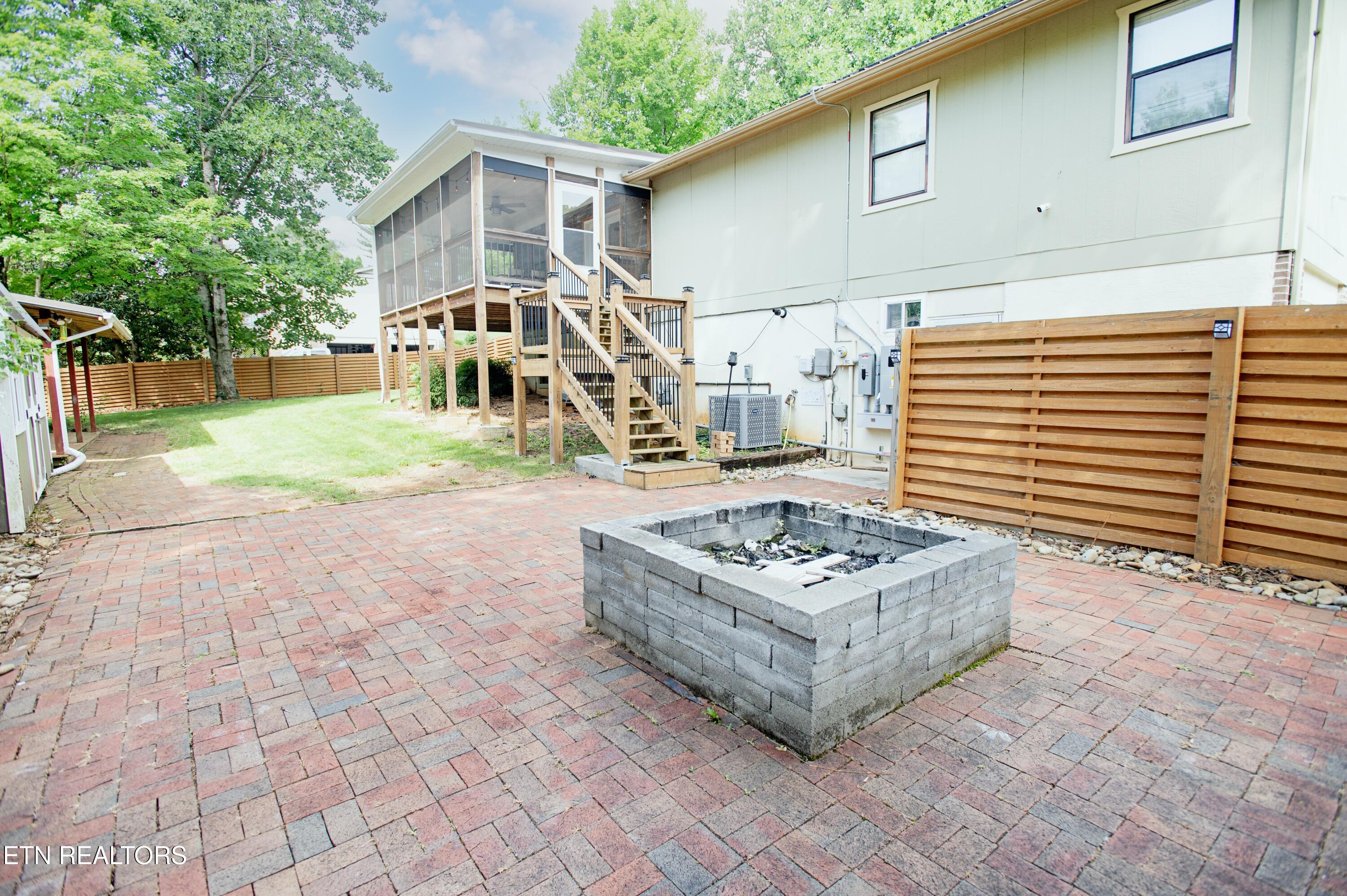 1241 Court Field Road Knoxville TN 37922