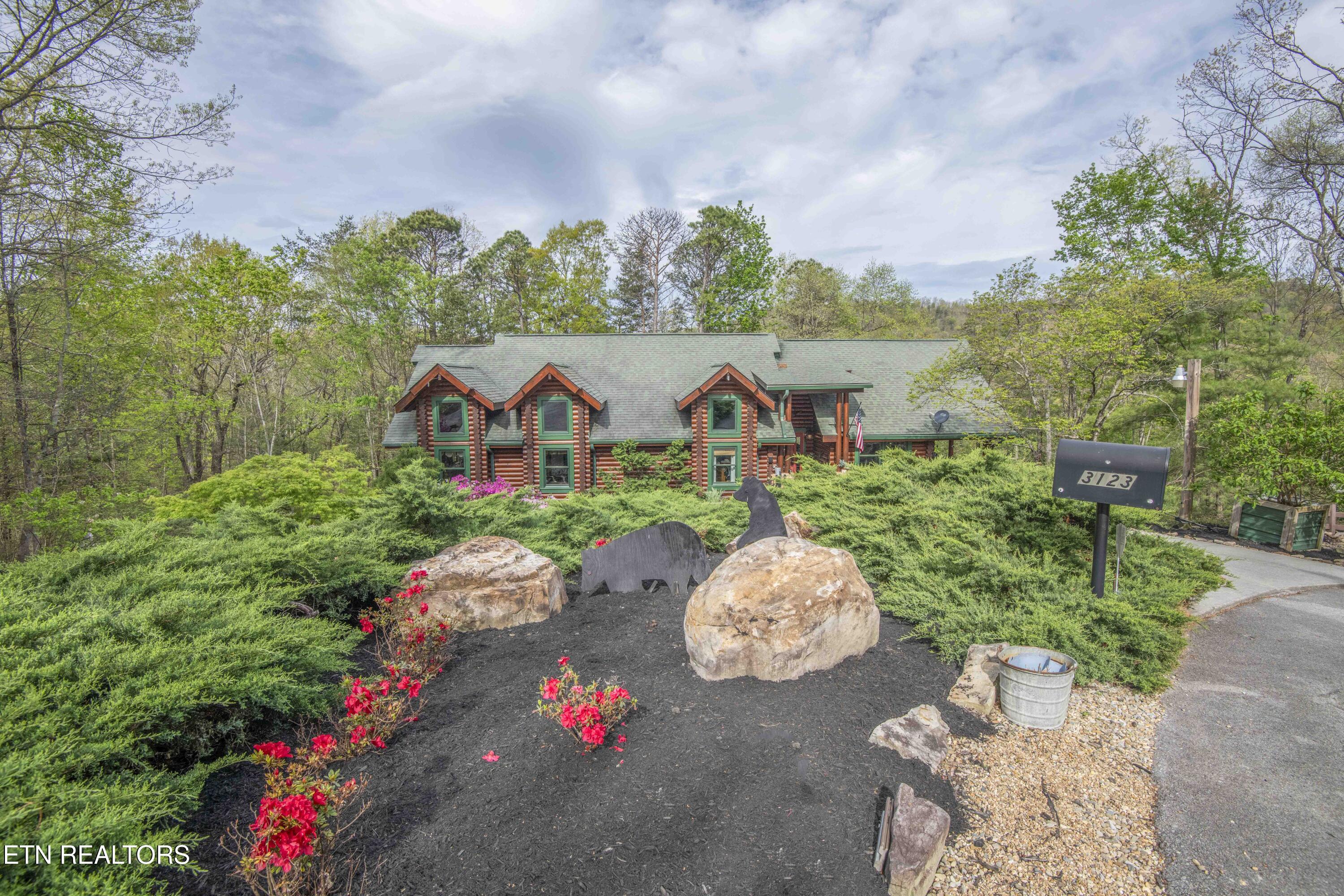 3123 Rocking Chair Lane Sevierville TN 37862