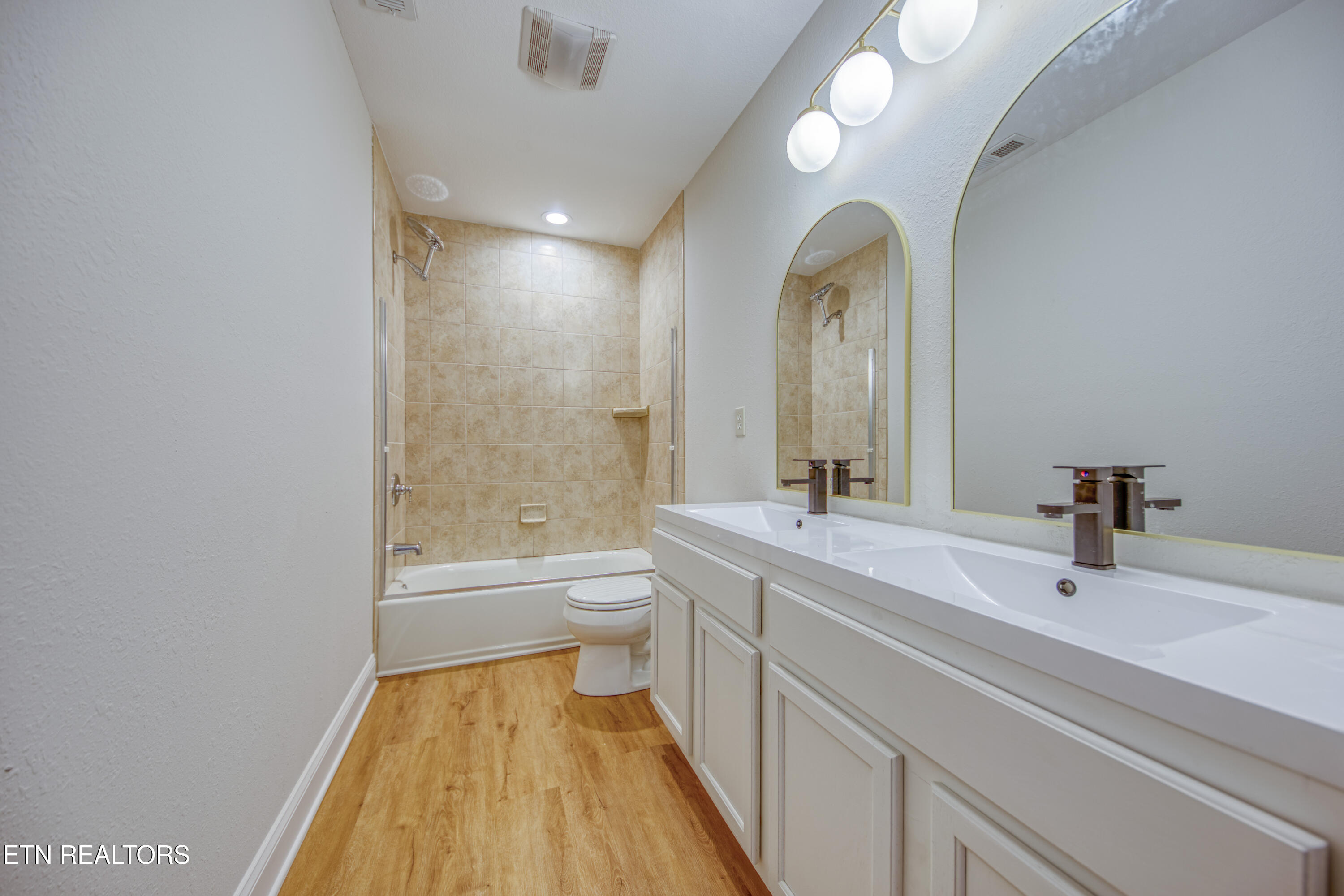 2859 Luther Catlett Circle Sevierville TN 37876