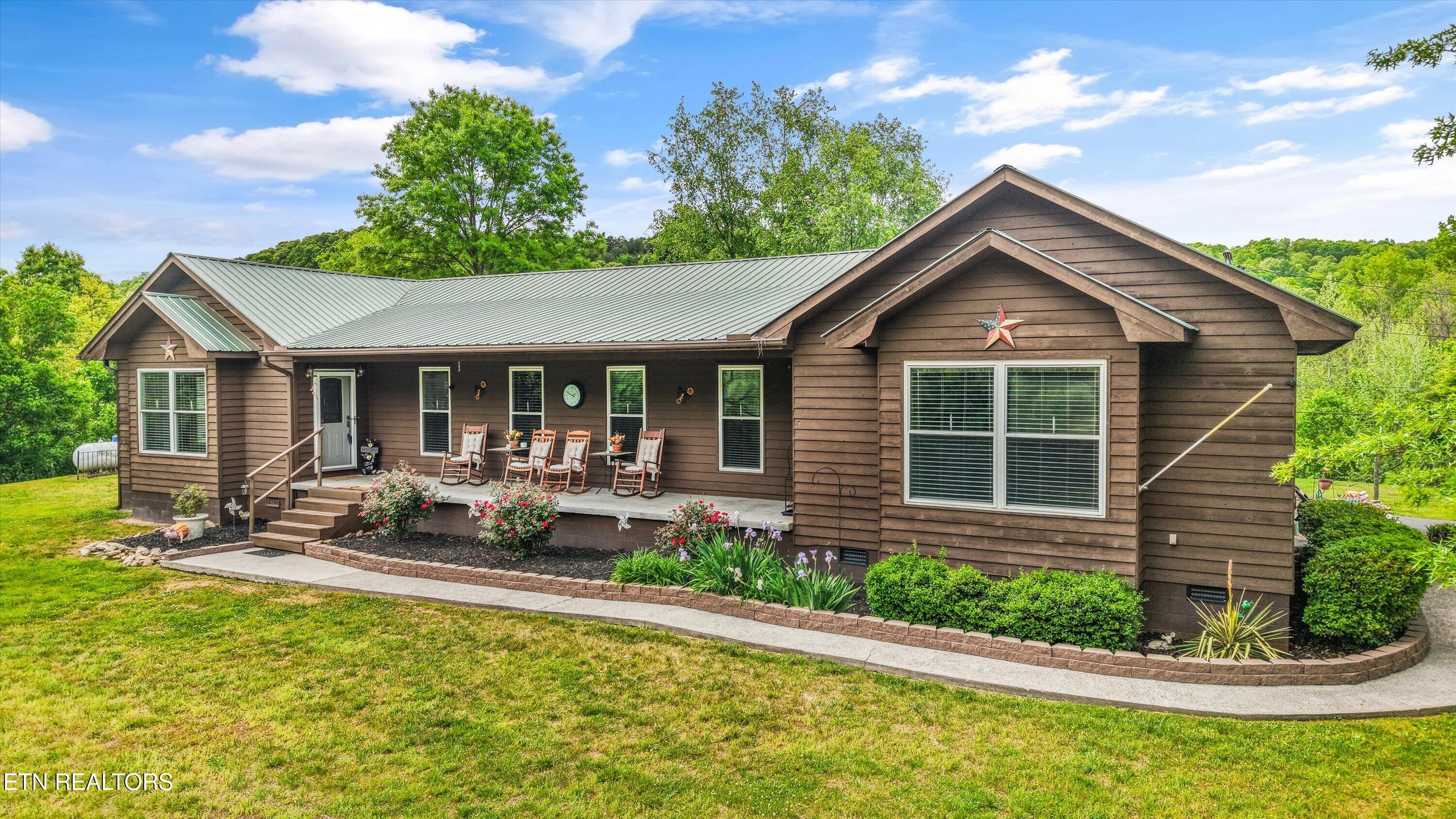 1500 Liberty Hill Drive Washburn TN 37888
