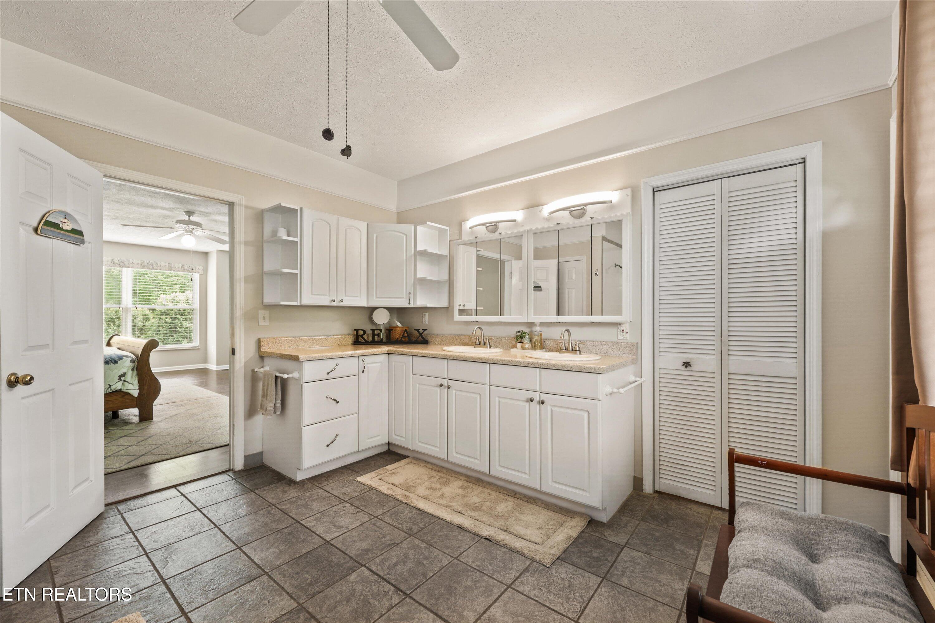 1500 Liberty Hill Drive Washburn TN 37888