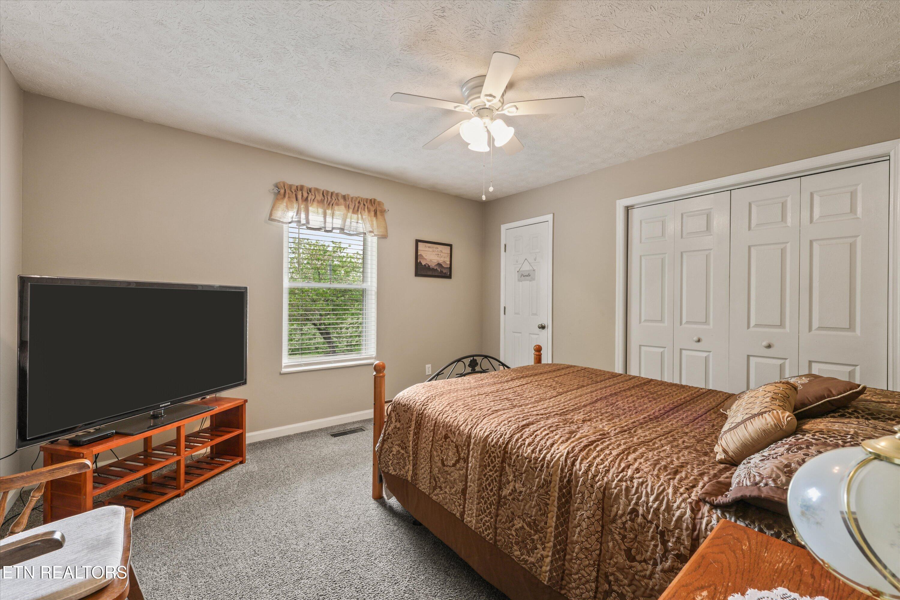 1500 Liberty Hill Drive Washburn TN 37888