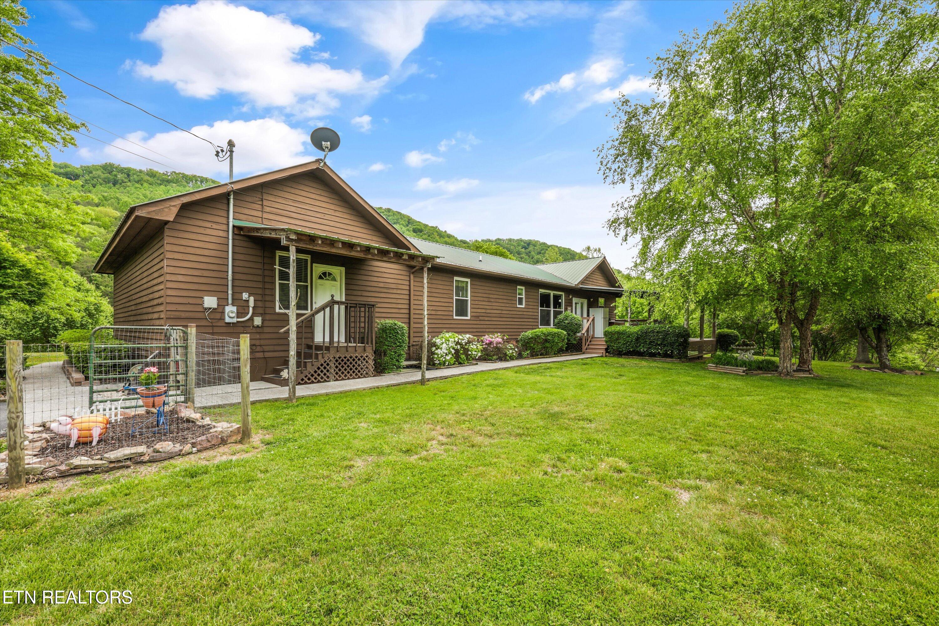1500 Liberty Hill Drive Washburn TN 37888