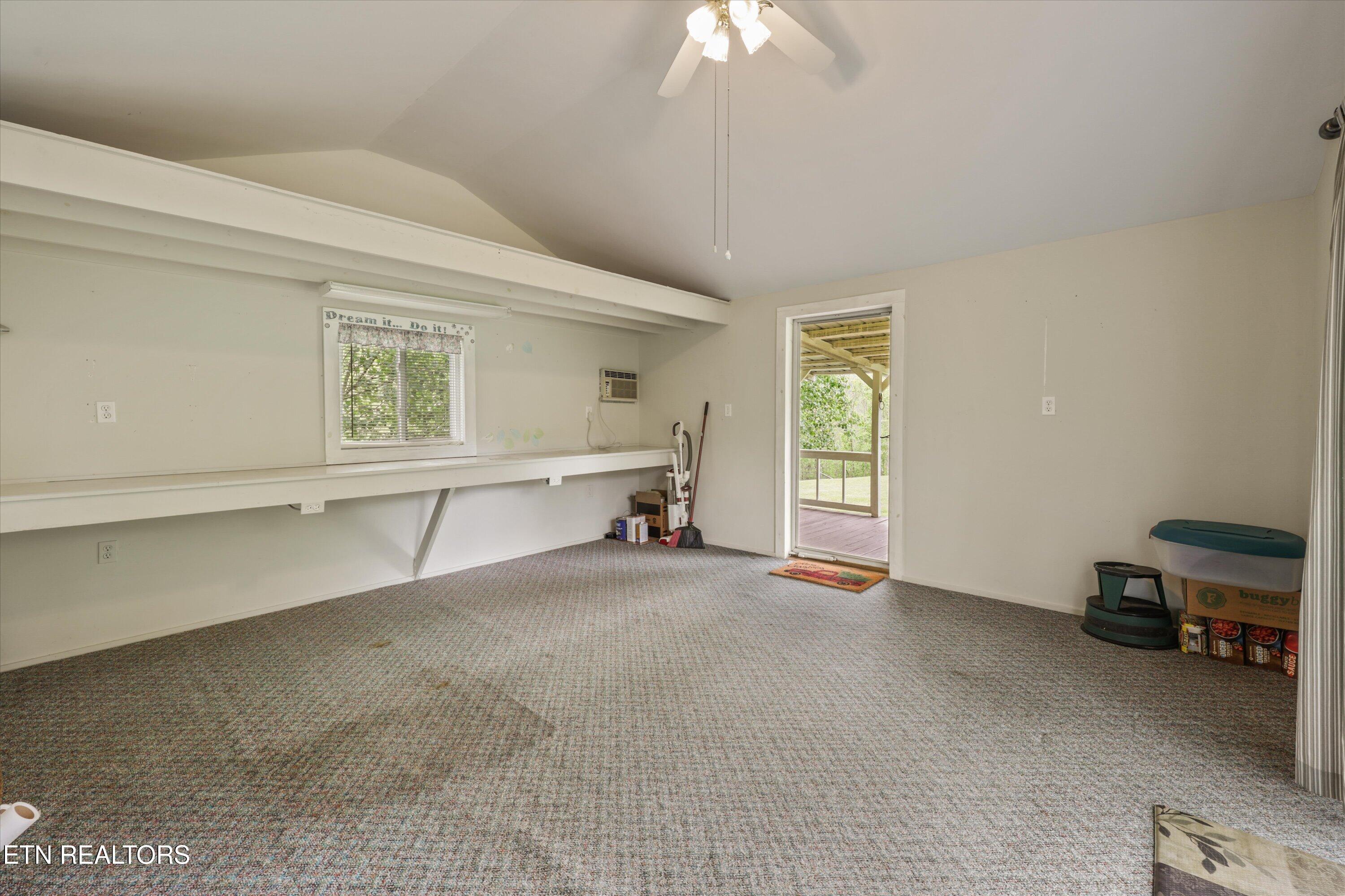 1500 Liberty Hill Drive Washburn TN 37888
