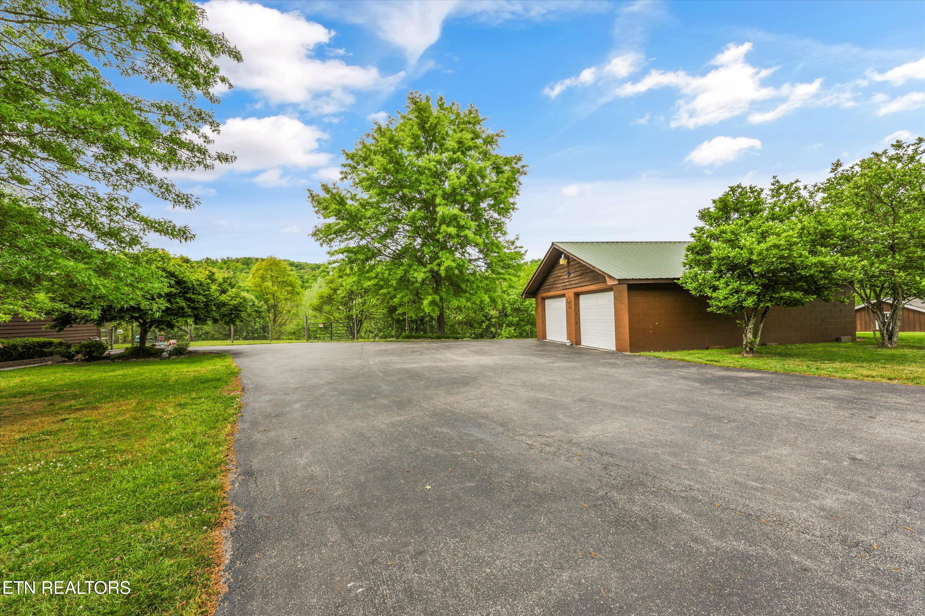 1500 Liberty Hill Drive Washburn TN 37888