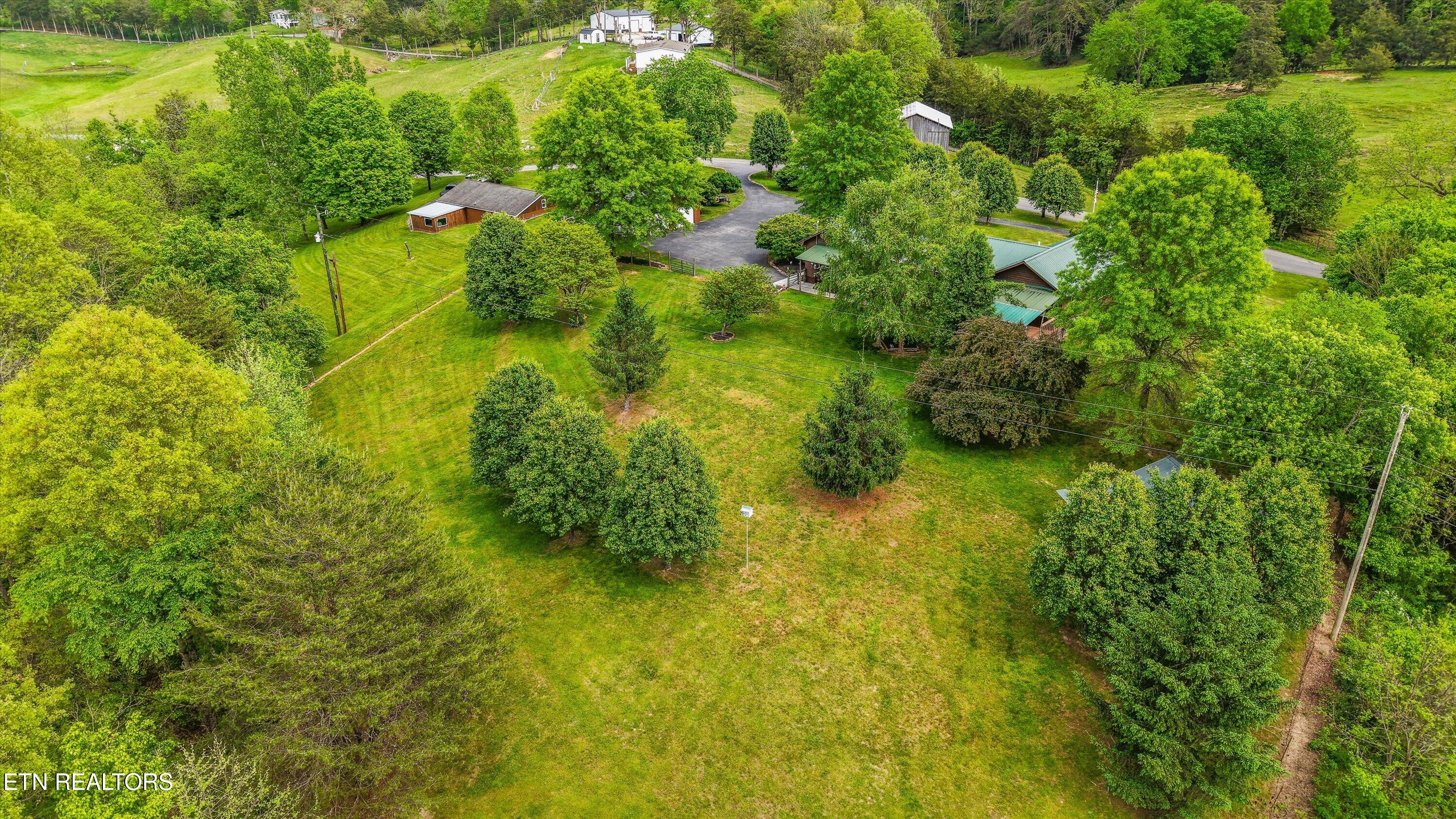 1500 Liberty Hill Drive Washburn TN 37888