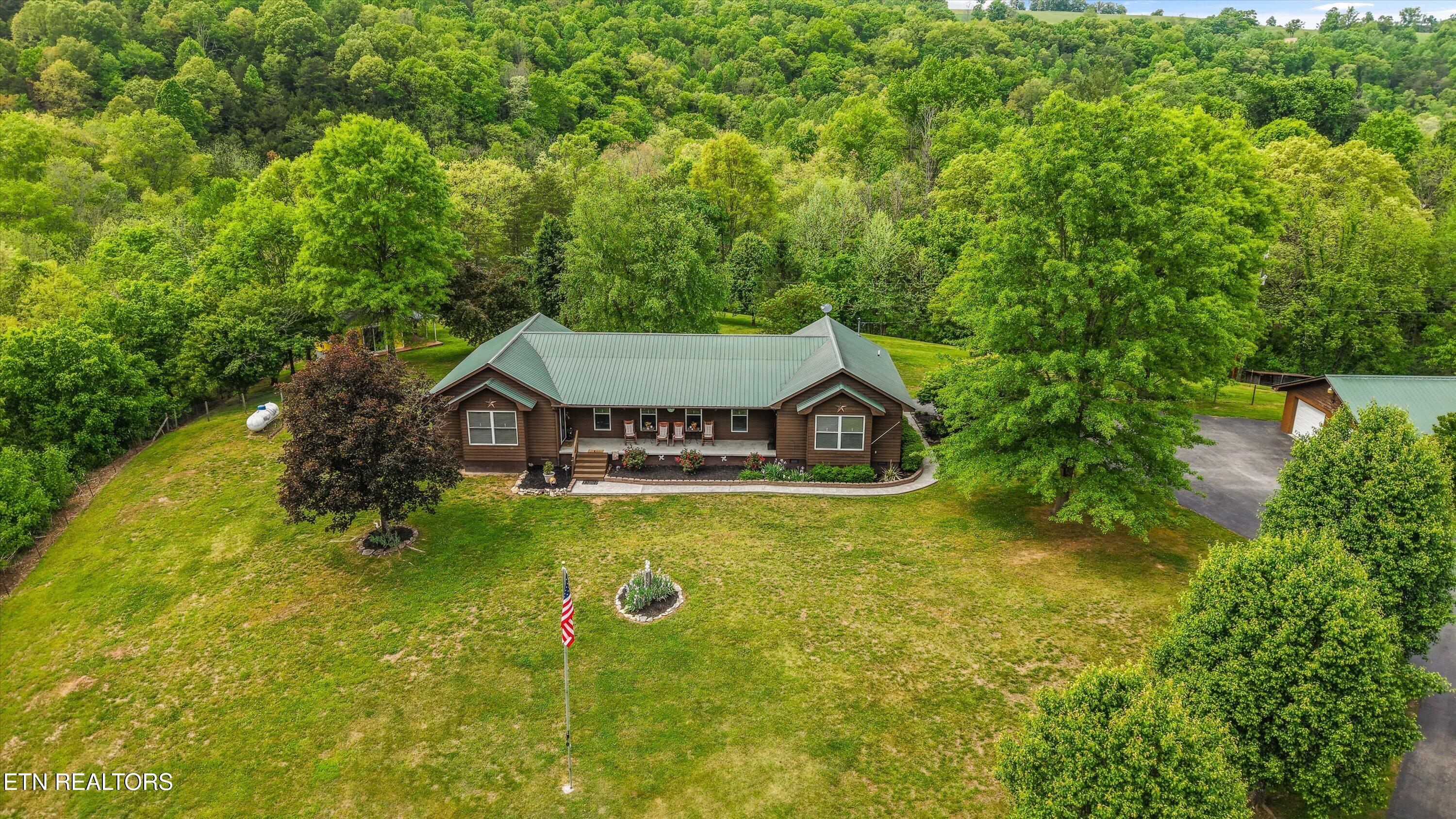 1500 Liberty Hill Drive Washburn TN 37888