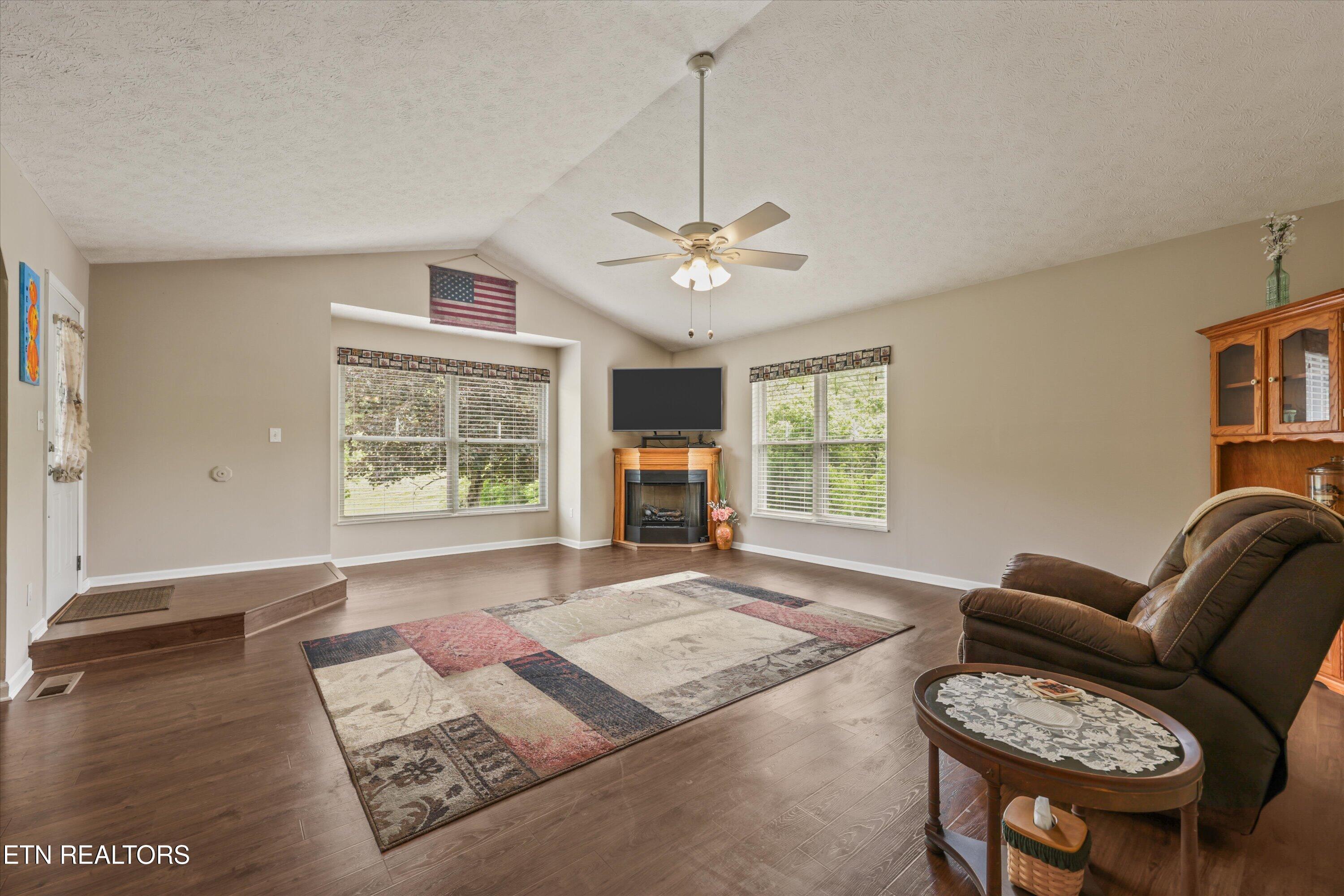1500 Liberty Hill Drive Washburn TN 37888
