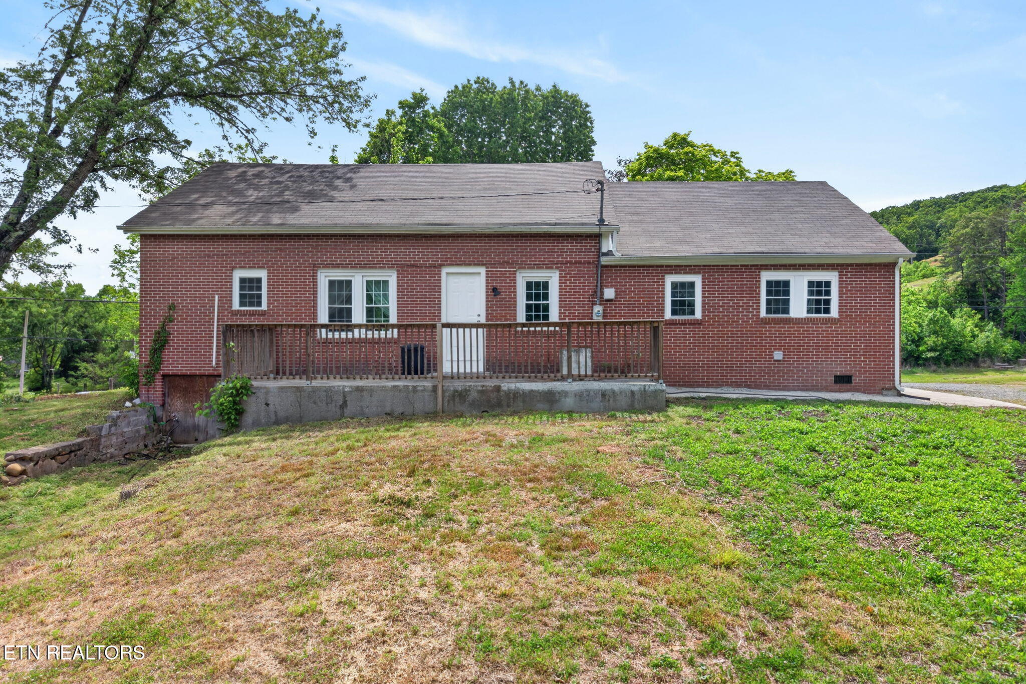 3065 Rocky Springs Road Spring City TN 37381